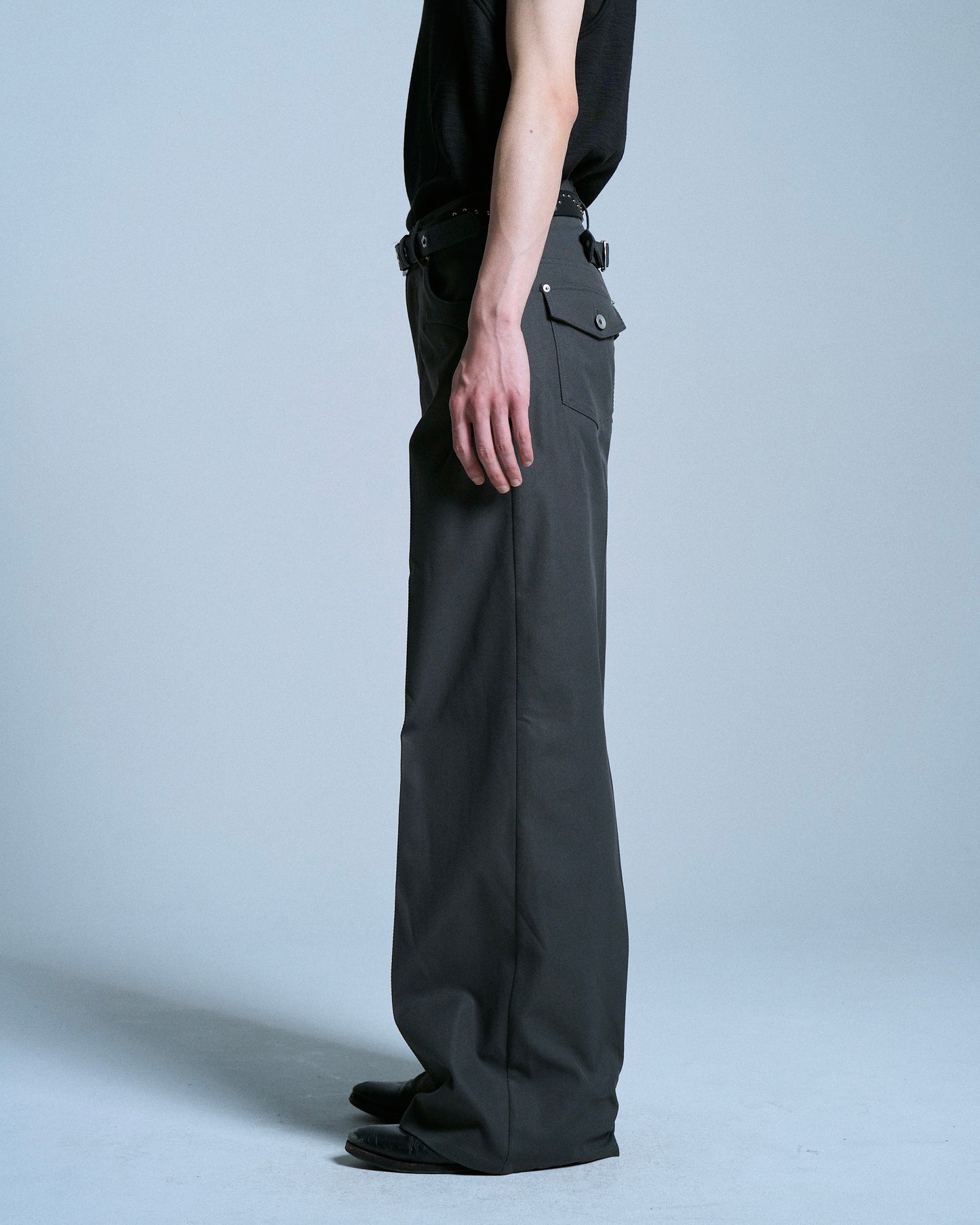 PRESSED POLYESTER FLARE SLACKS
