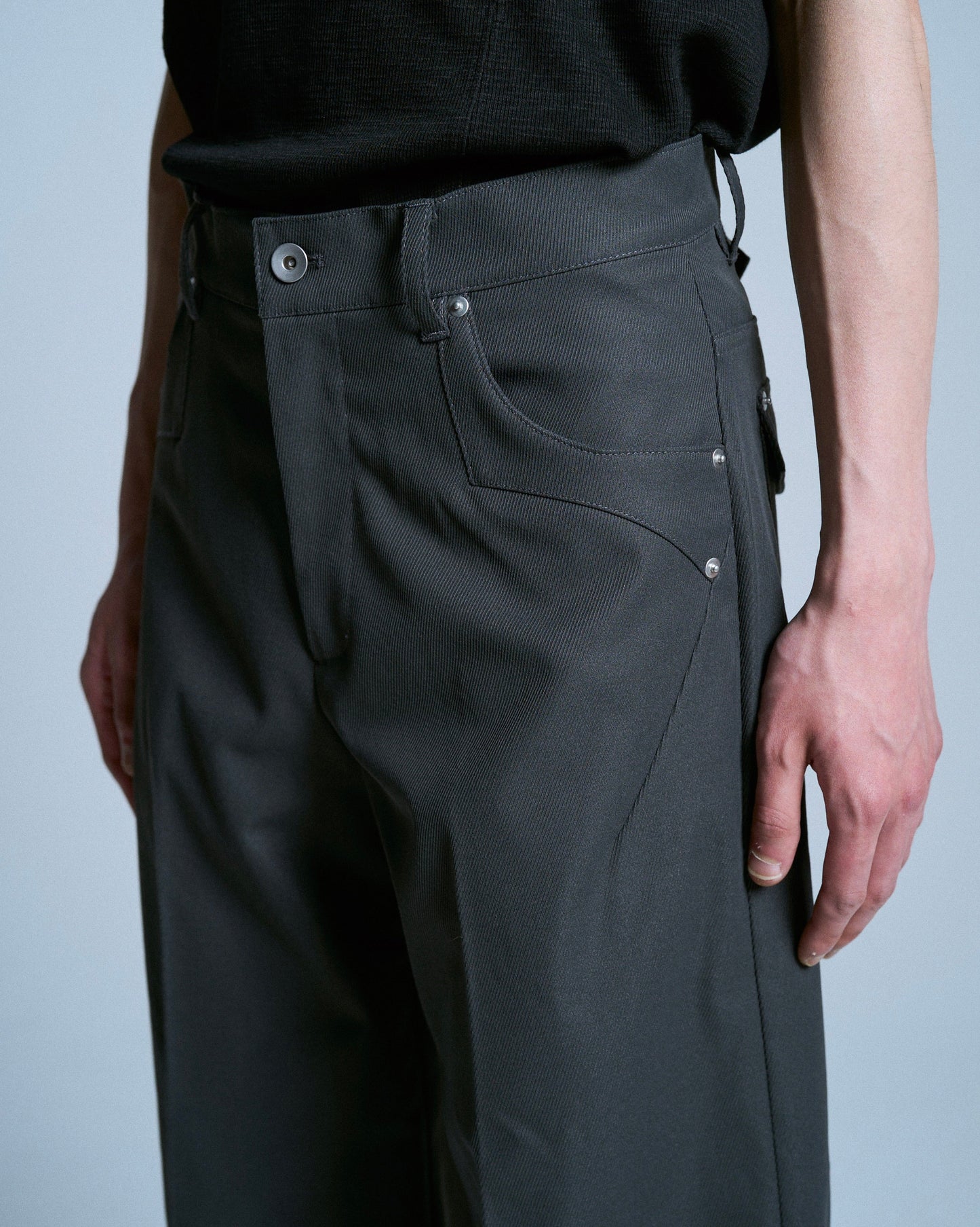PRESSED POLYESTER FLARE SLACKS