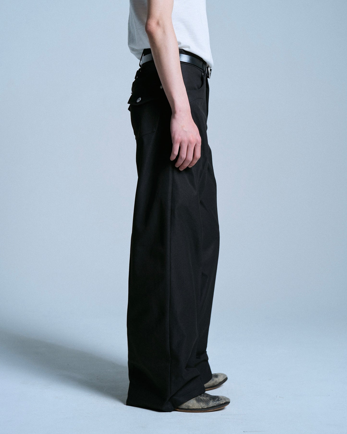PRESSED POLYESTER FLARE SLACKS