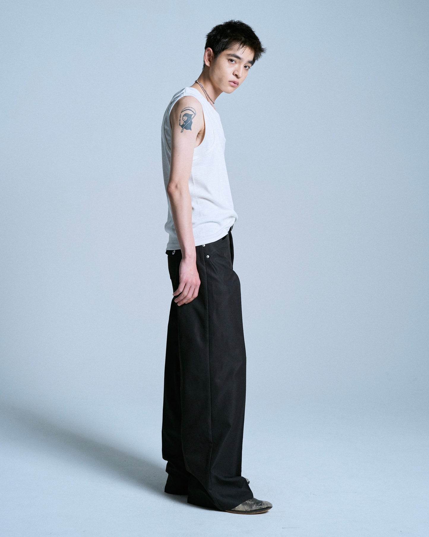PRESSED POLYESTER FLARE SLACKS