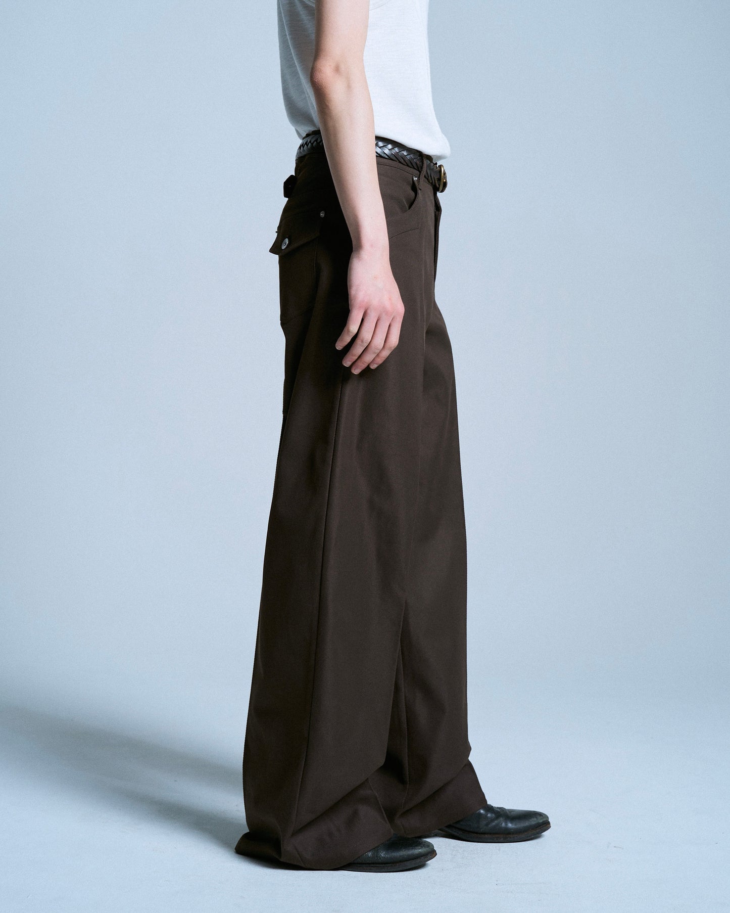 PRESSED POLYESTER FLARE SLACKS