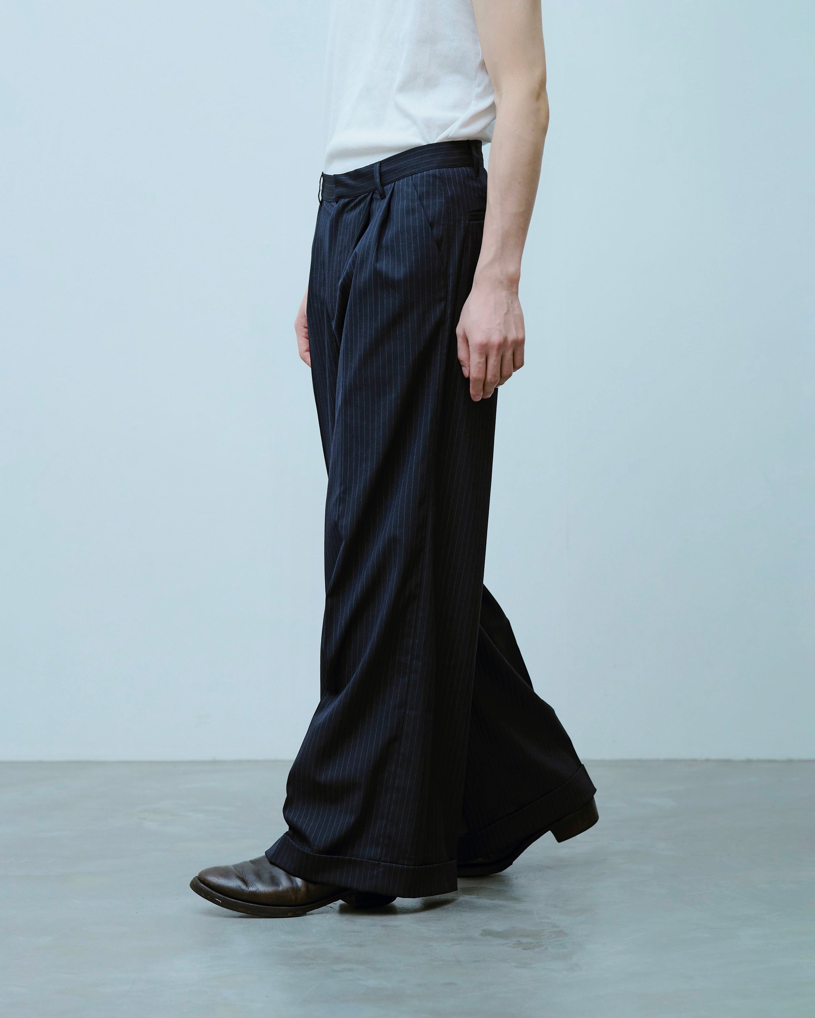 新品Camphor wood 2tuck super baggy slacks 2tuck wide baggy flare slacks - STRIPE – CAMPHOR WOOD
