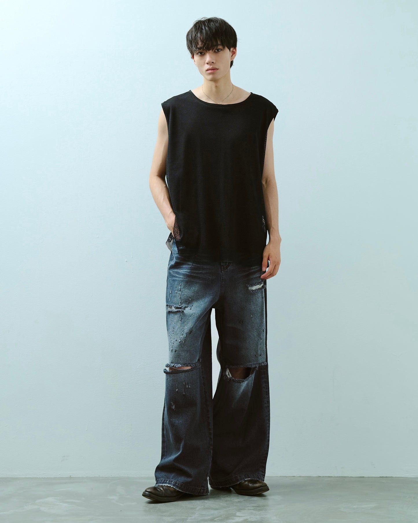 wide baggy broken denim trousers