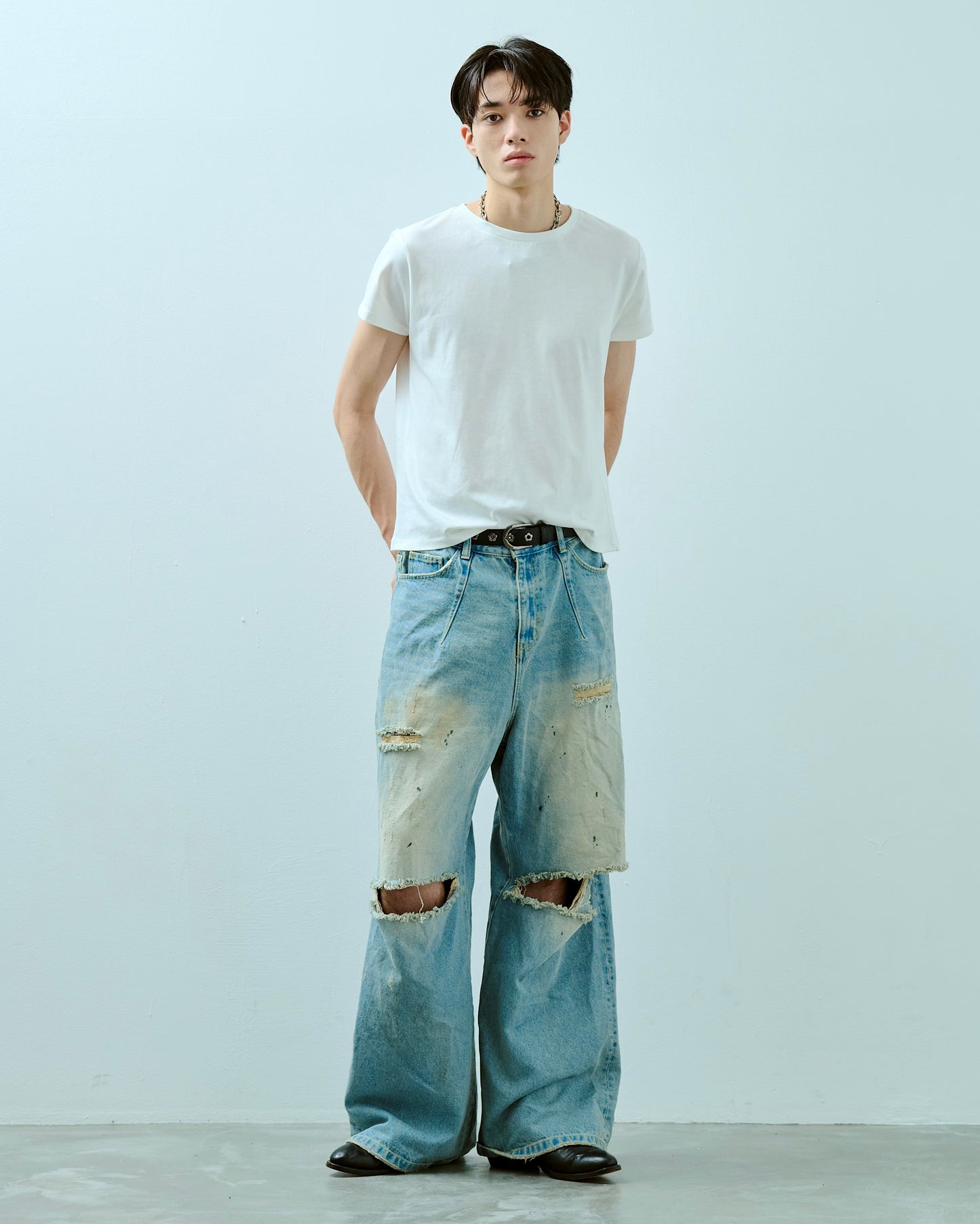 wide baggy broken denim trousers