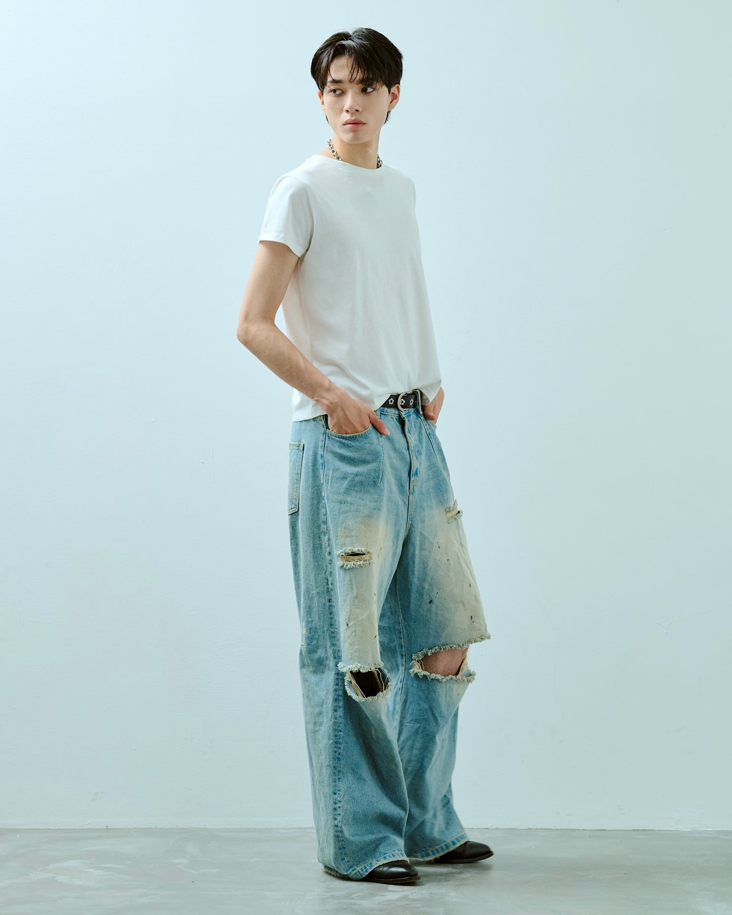 wide baggy broken denim trousers