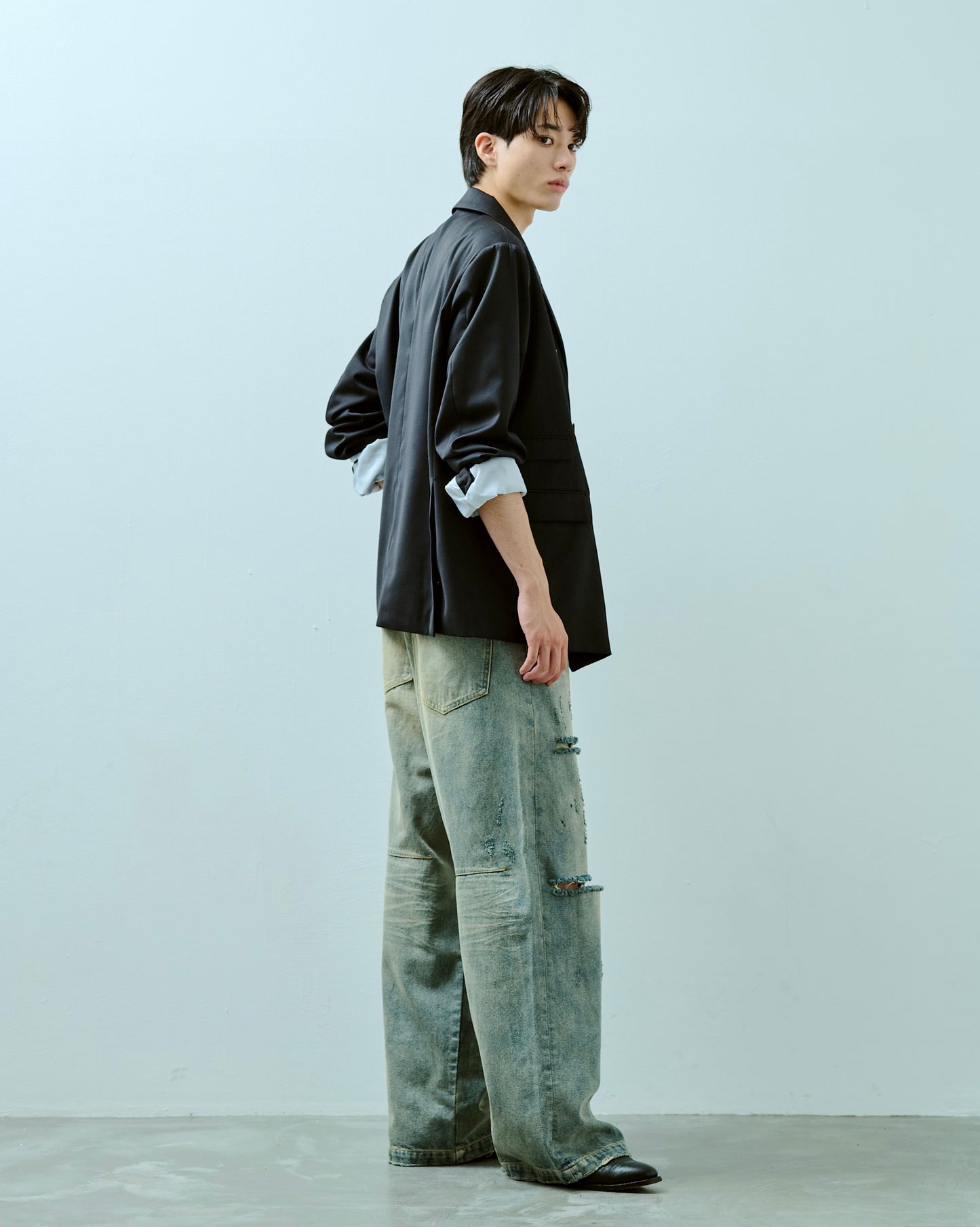 wide baggy broken denim trousers