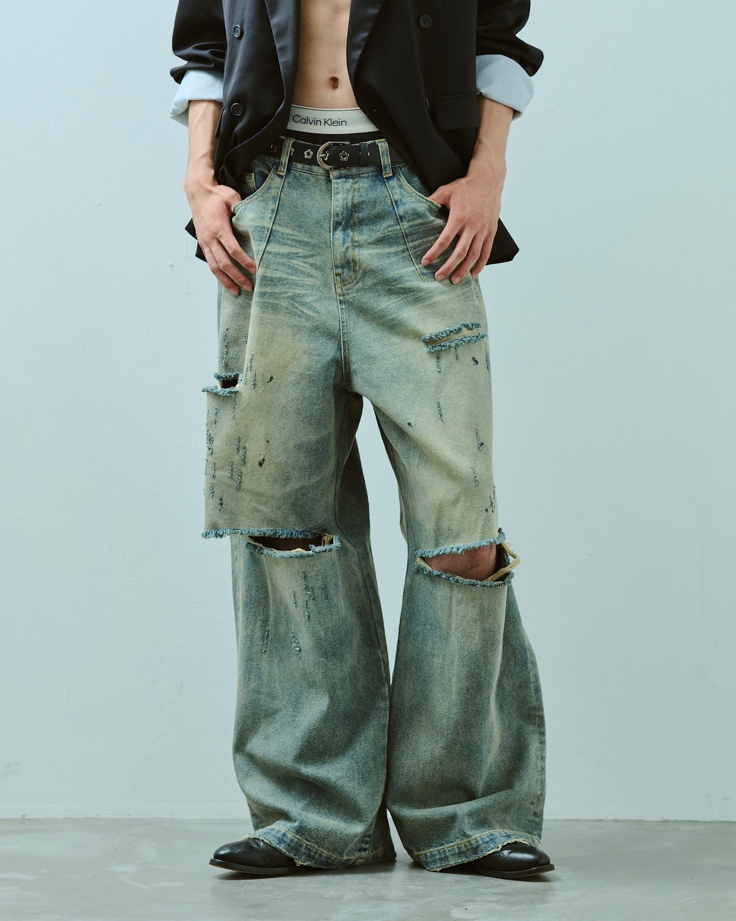 wide baggy broken denim trousers