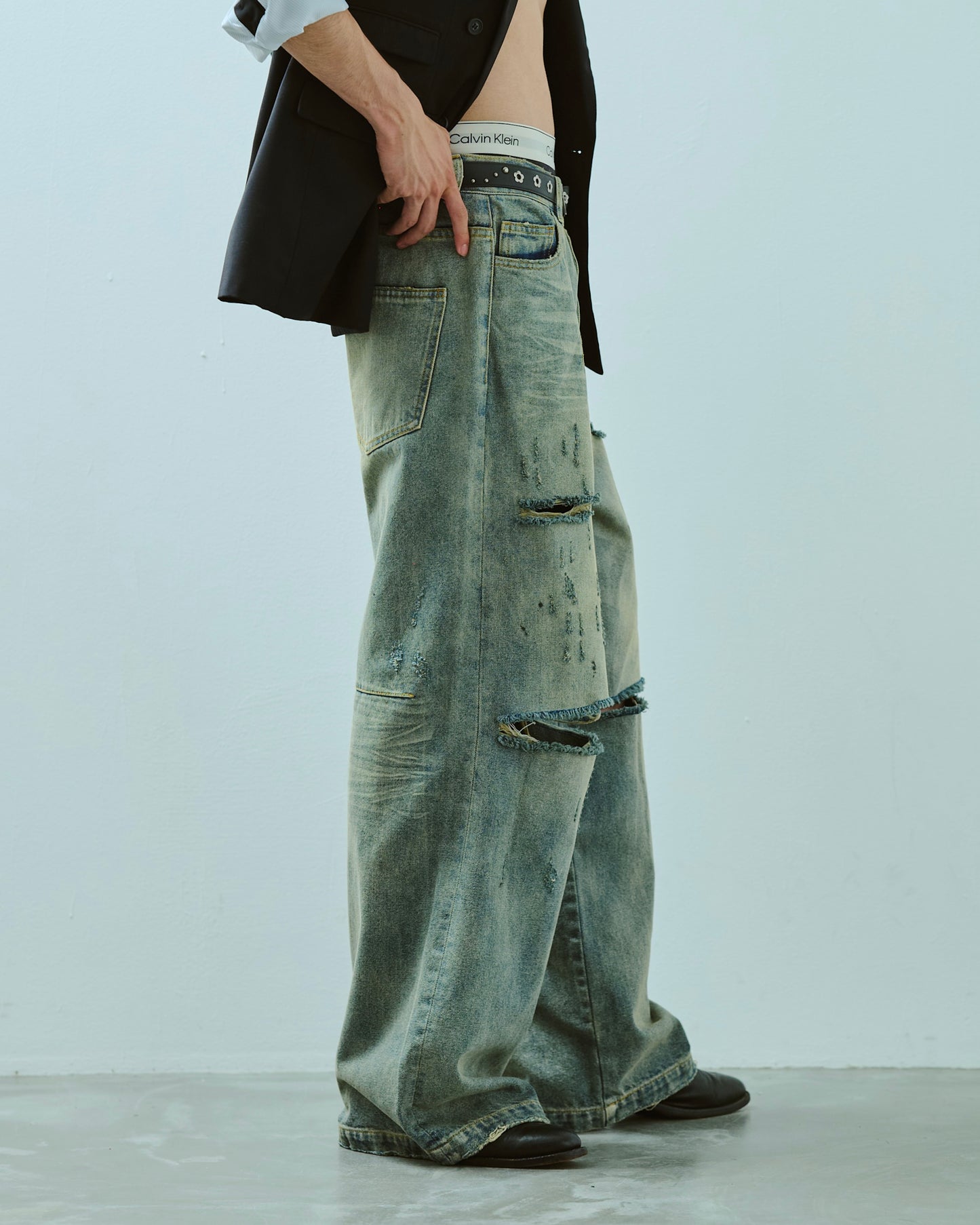 wide baggy broken denim trousers