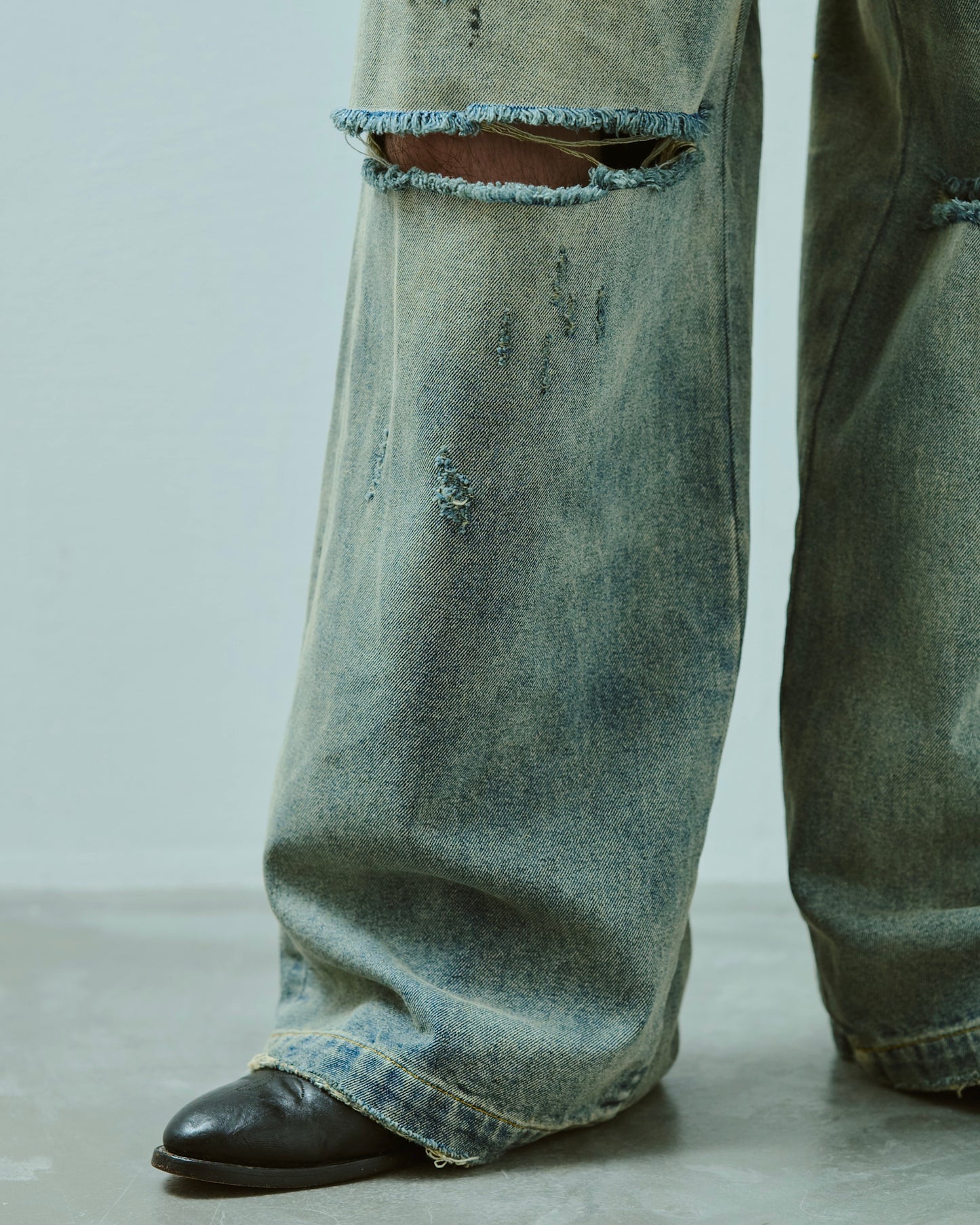 wide baggy broken denim trousers