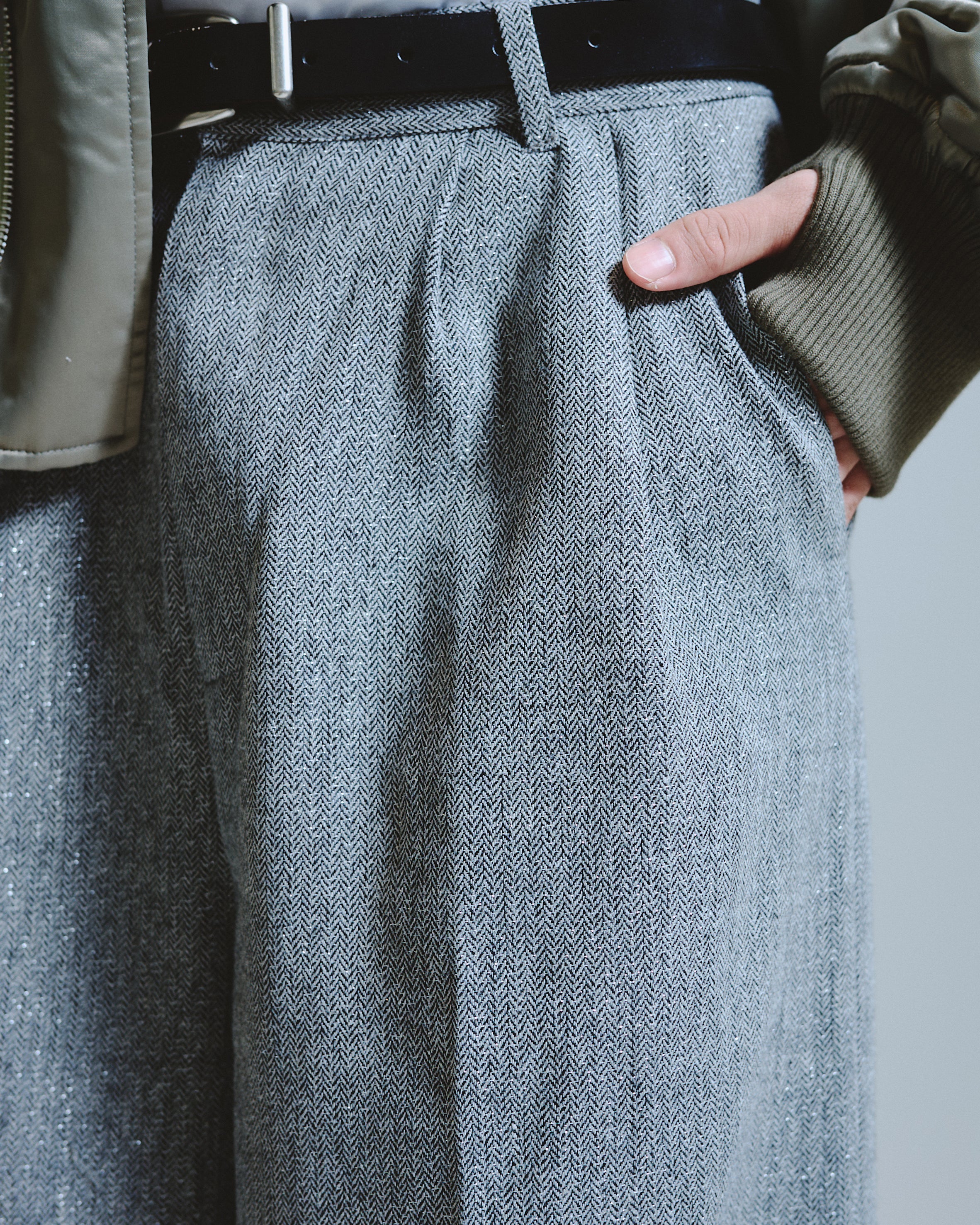2TUCK WIDE BAGGY FLARE SLACKS - RAME TWEED – CAMPHOR WOOD