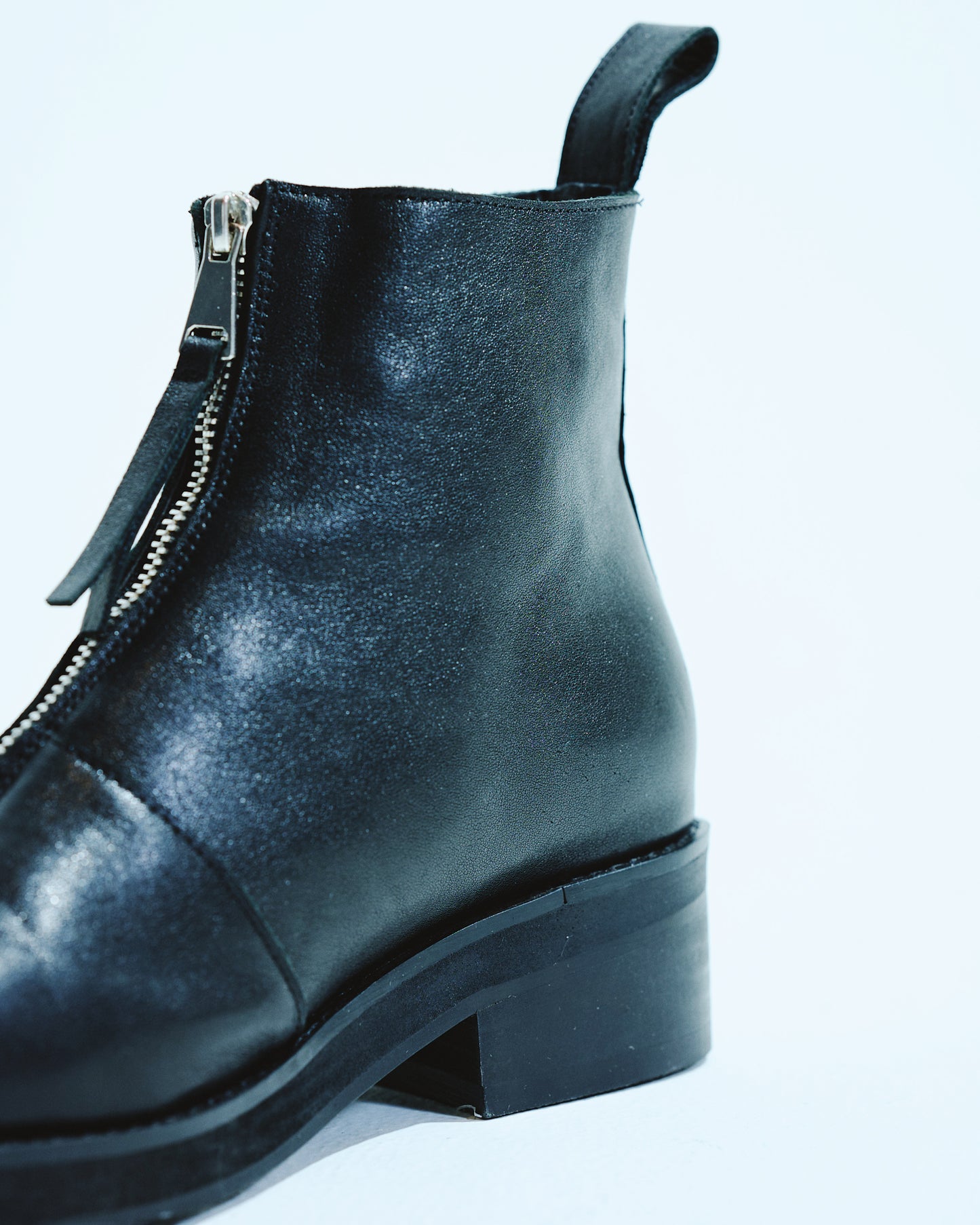 REAL LEATHER FRONT ZIP BOOTS