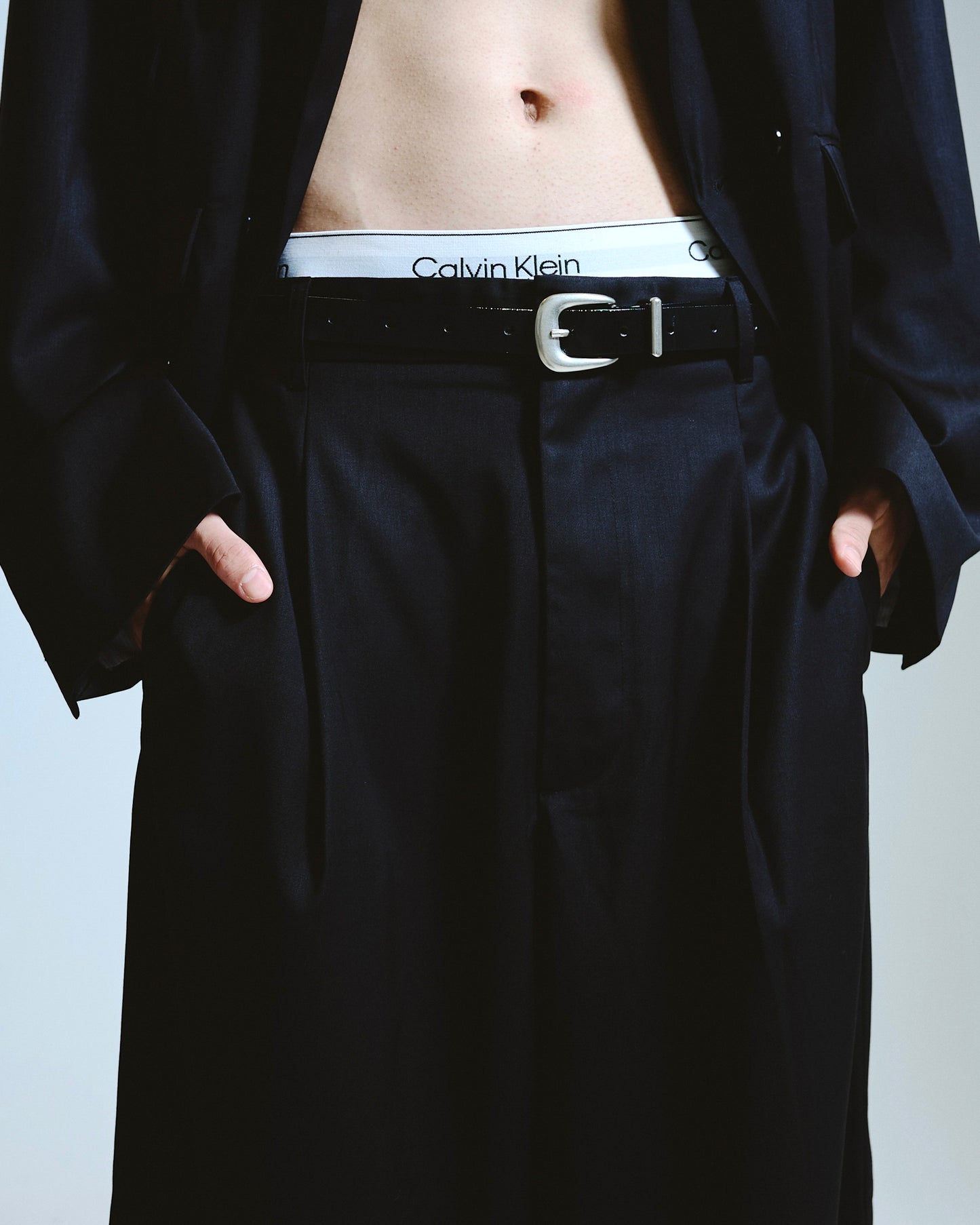 1tuck wide baggy slacks