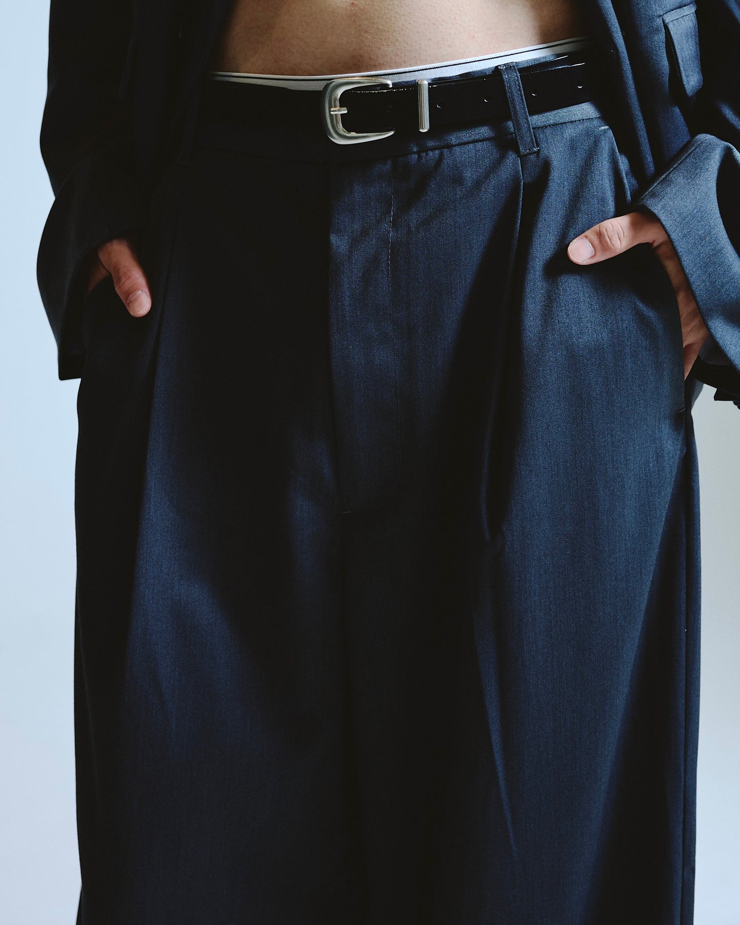 1tuck wide baggy slacks