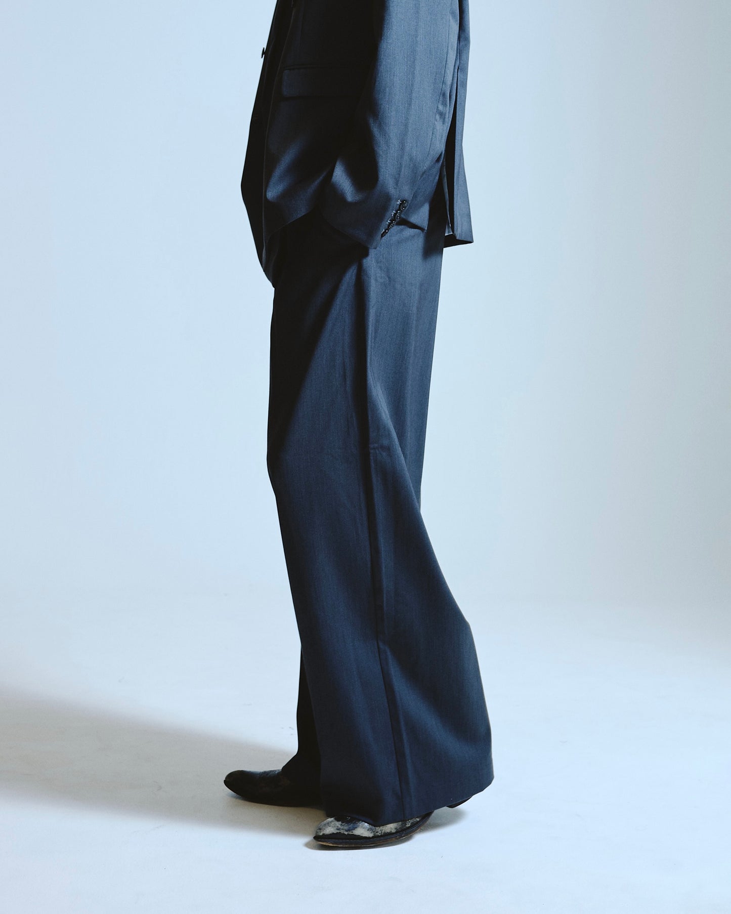 1tuck wide baggy slacks
