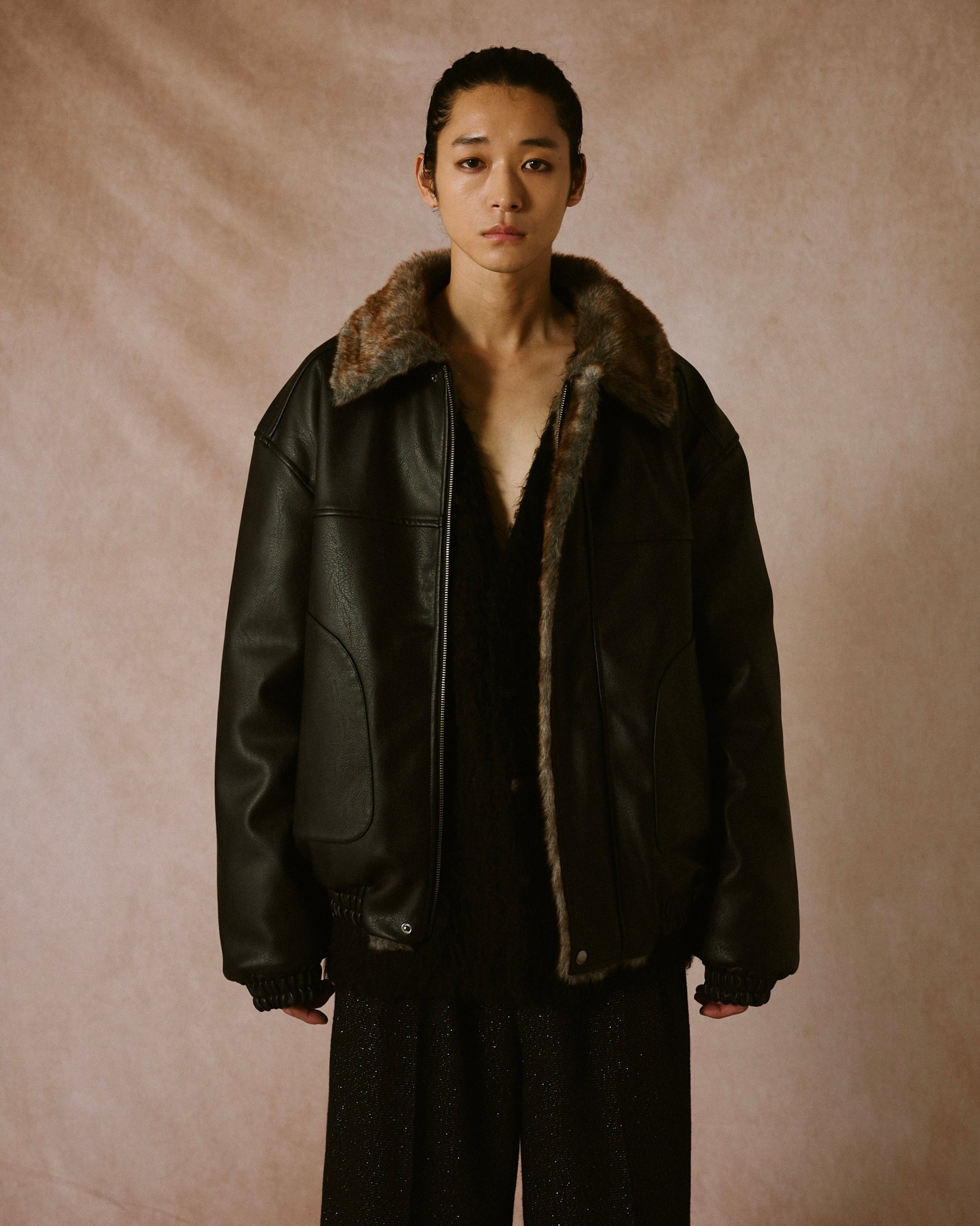 カンファーウッド　ファージャケットM ブラック leather/fur faux reversible flight jacket (発送予定：2025年