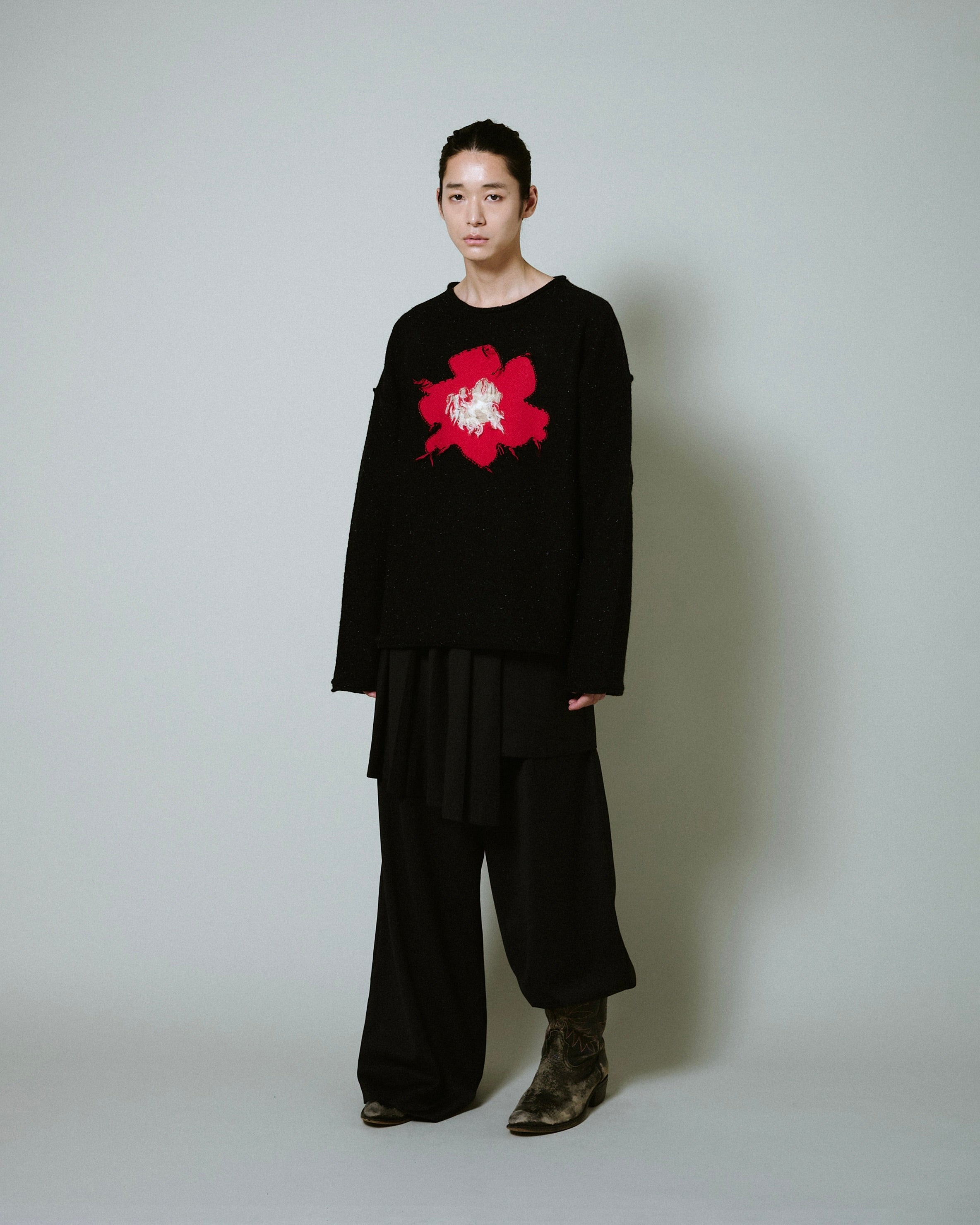 INSIDE OUT FLOWER MOTIF NEP SWEATER – CAMPHOR WOOD - OFFICIAL