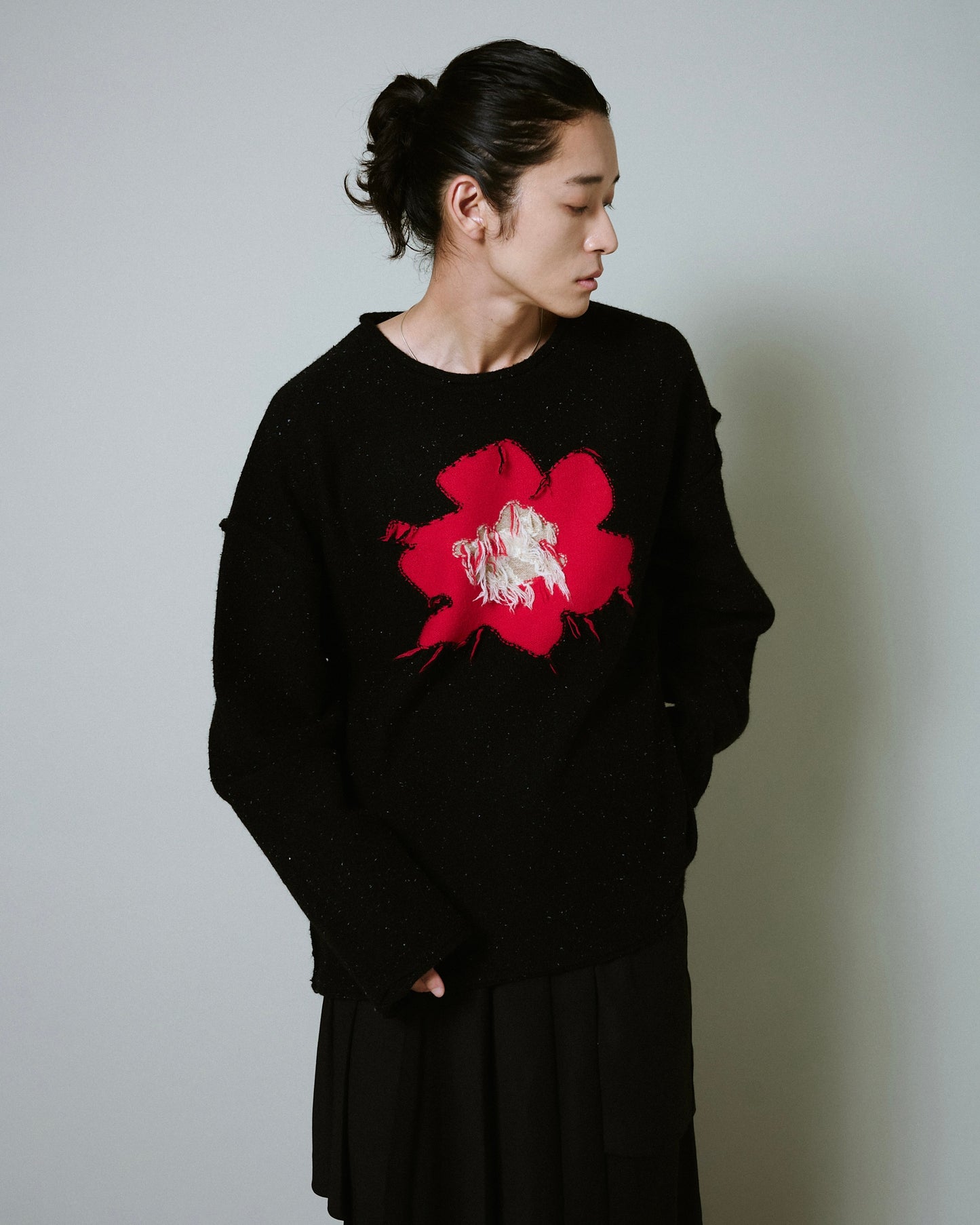 inside out flower motif nep sweater
