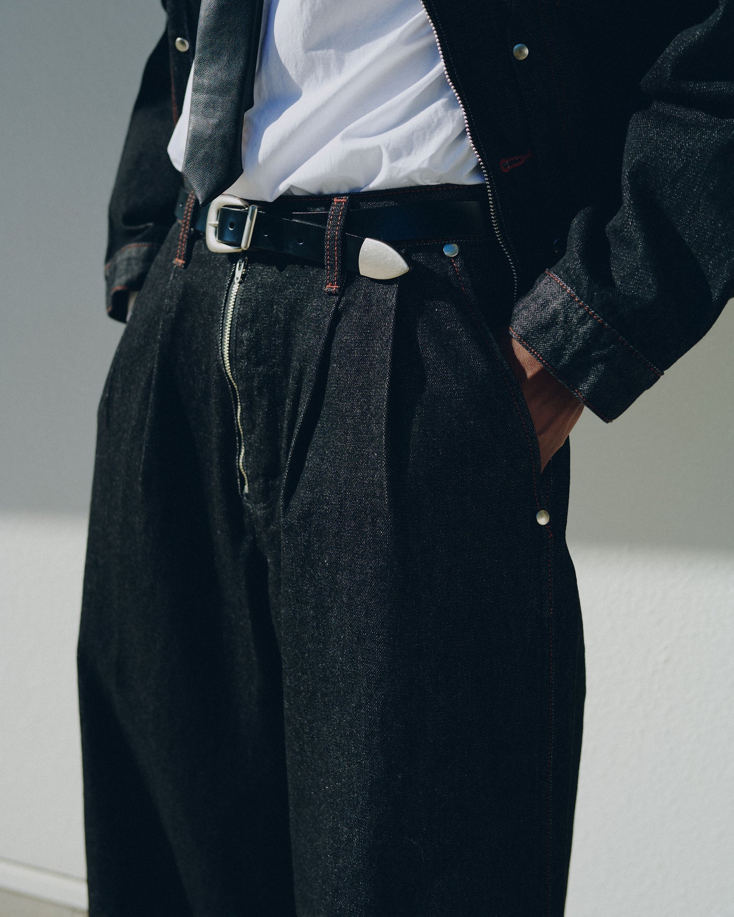 【Wrangler × CamphorWood】 front zip flocky 2tuck wide baggy flare broken denim trousers