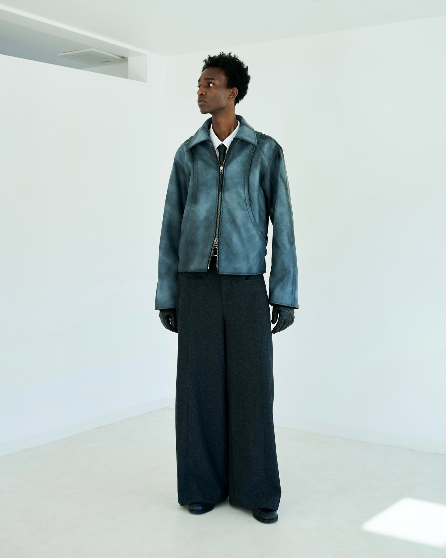 FADED SHORT LENGTH PU-LEATHER JACKET