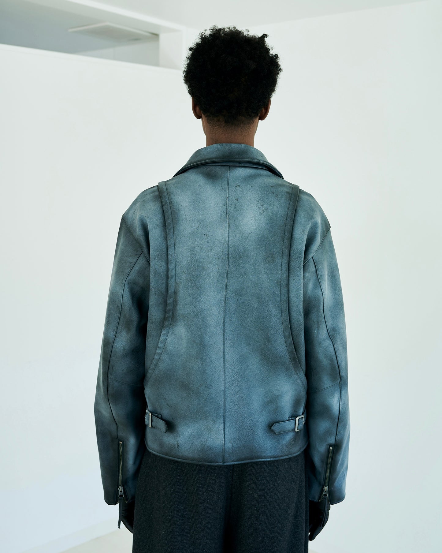 FADED SHORT LENGTH PU-LEATHER JACKET