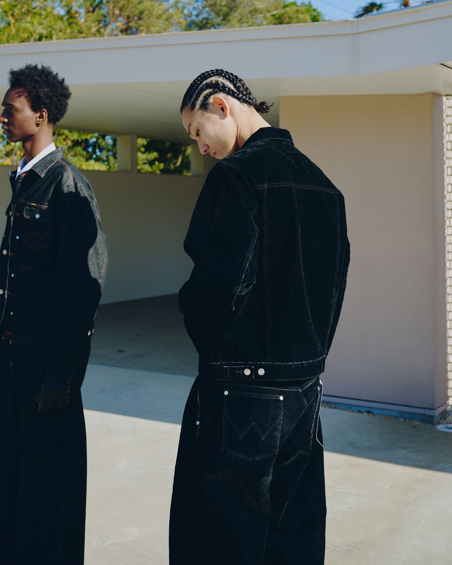 【Wrangler × CamphorWood】 front zip flocky 2tuck wide baggy flare broken denim trousers