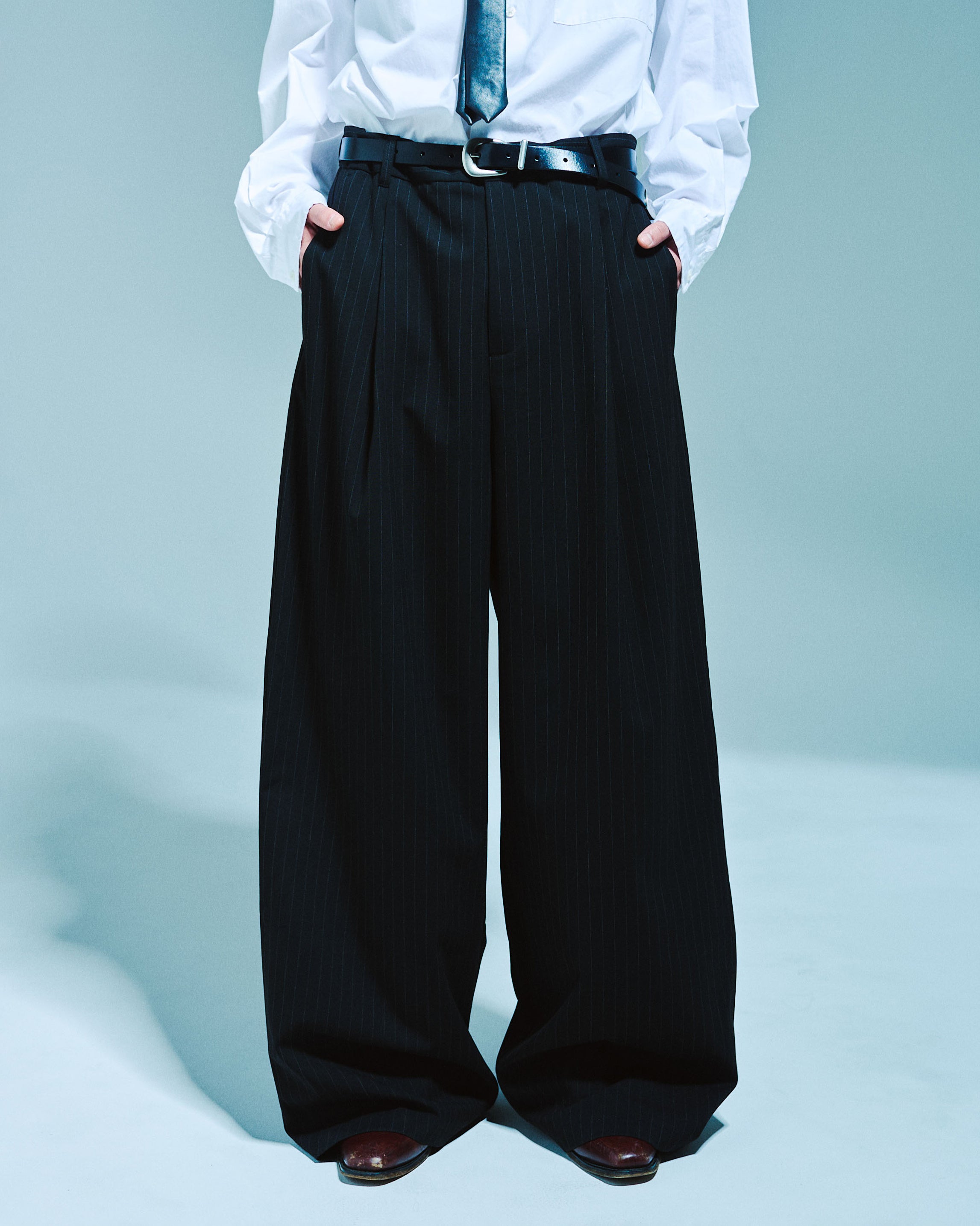 1TUCK WIDE BAGGY STRIPE SLACKS – CAMPHOR WOOD - OFFICIAL ONLINE