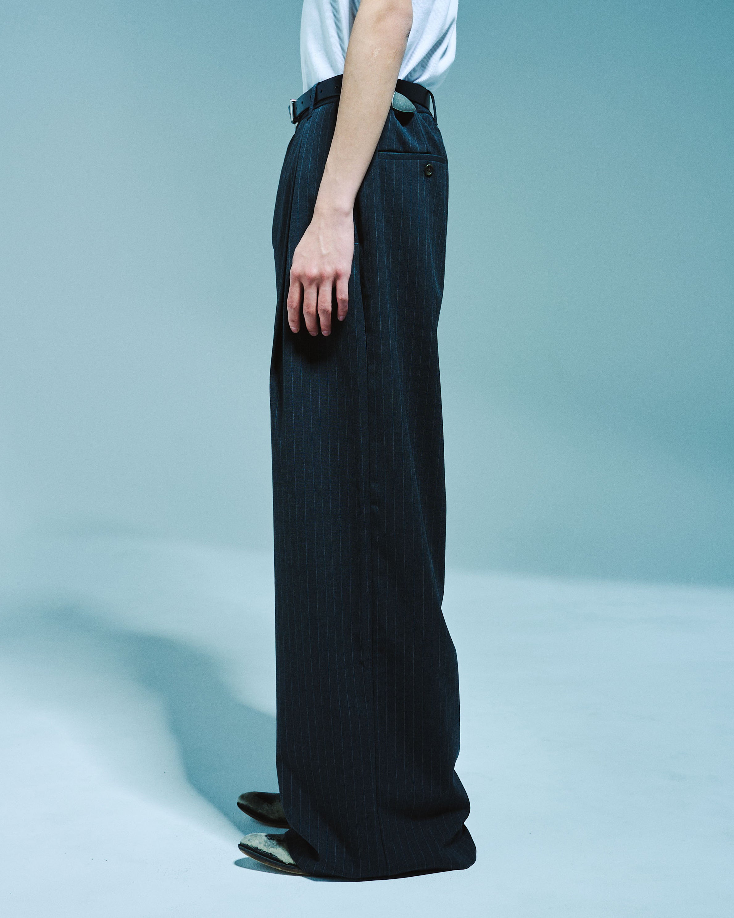 1TUCK WIDE BAGGY STRIPE SLACKS – CAMPHOR WOOD - OFFICIAL ONLINE