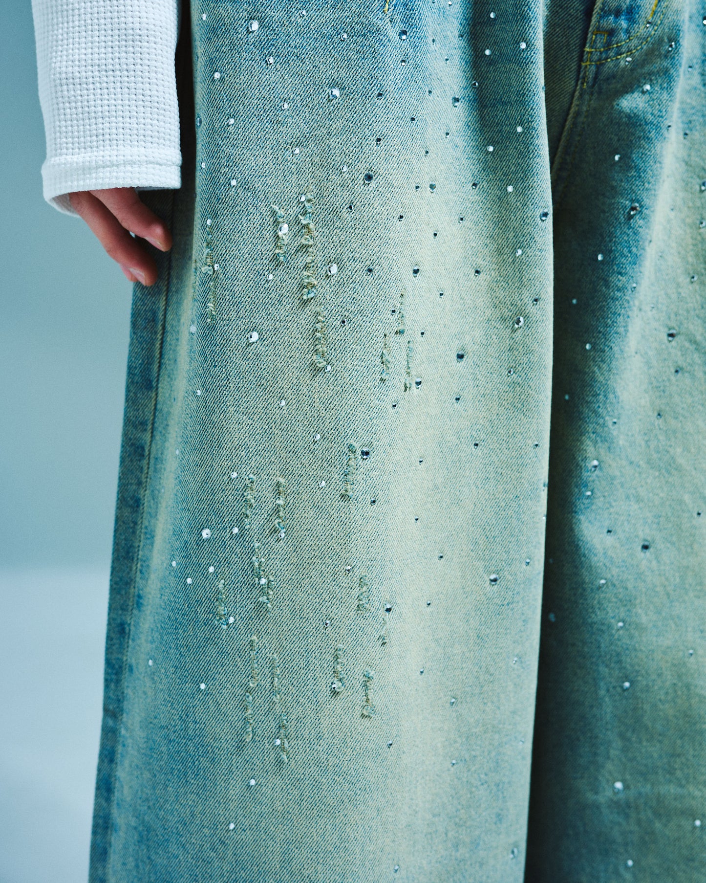 WIDE BAGGY RHINESTONE DENIM
