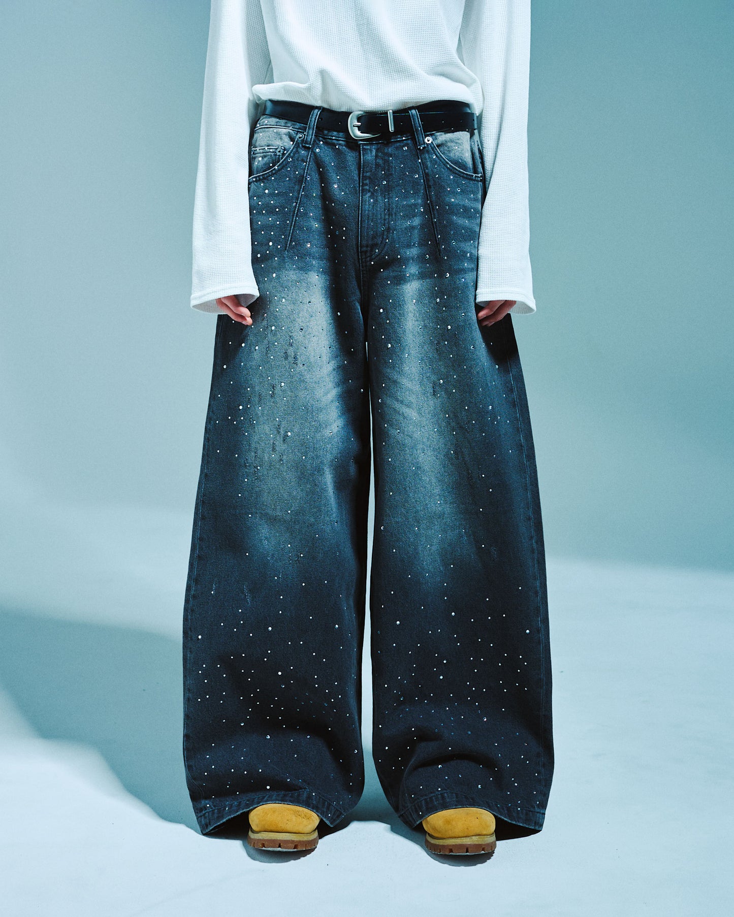 WIDE BAGGY RHINESTONE DENIM