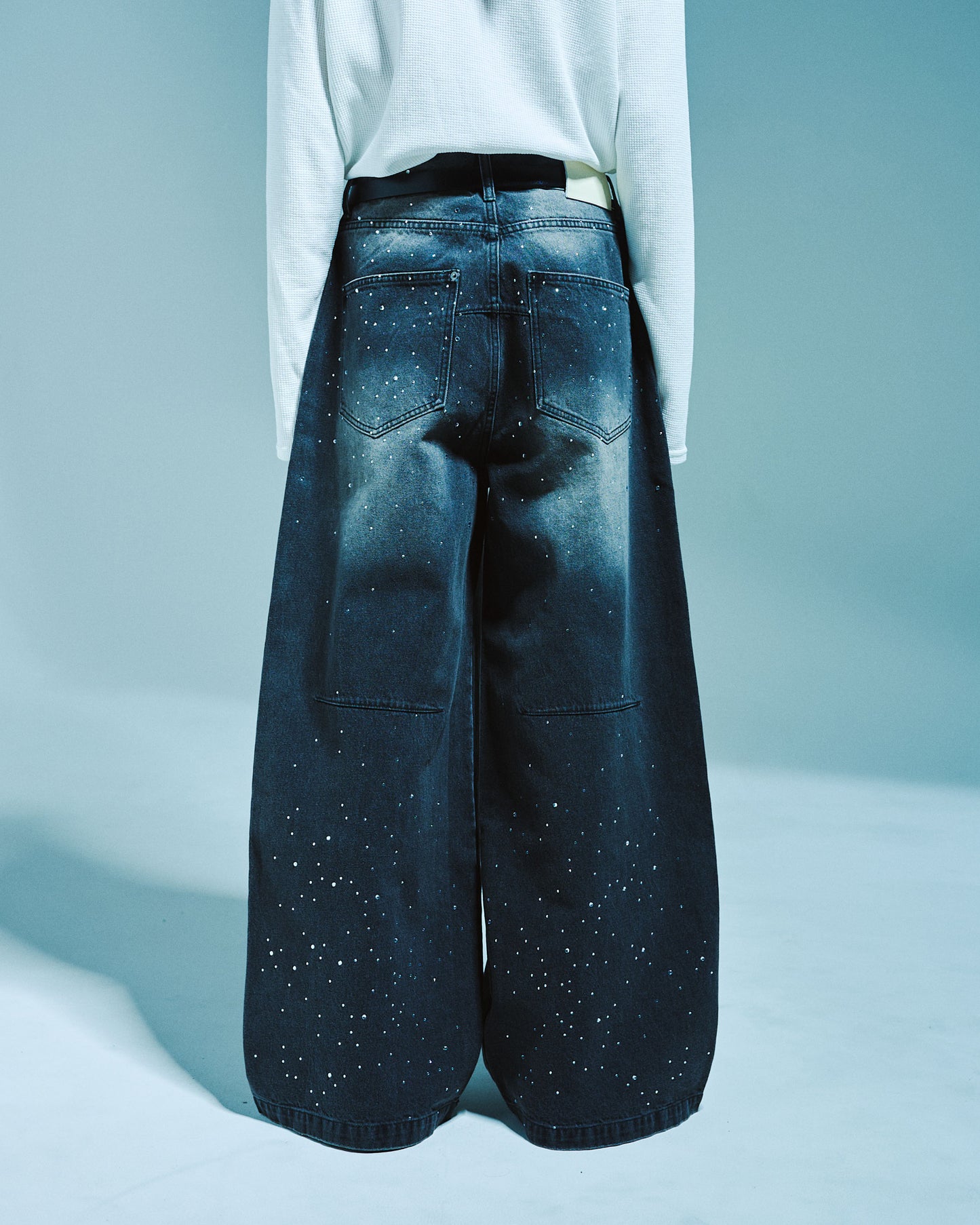 WIDE BAGGY RHINESTONE DENIM