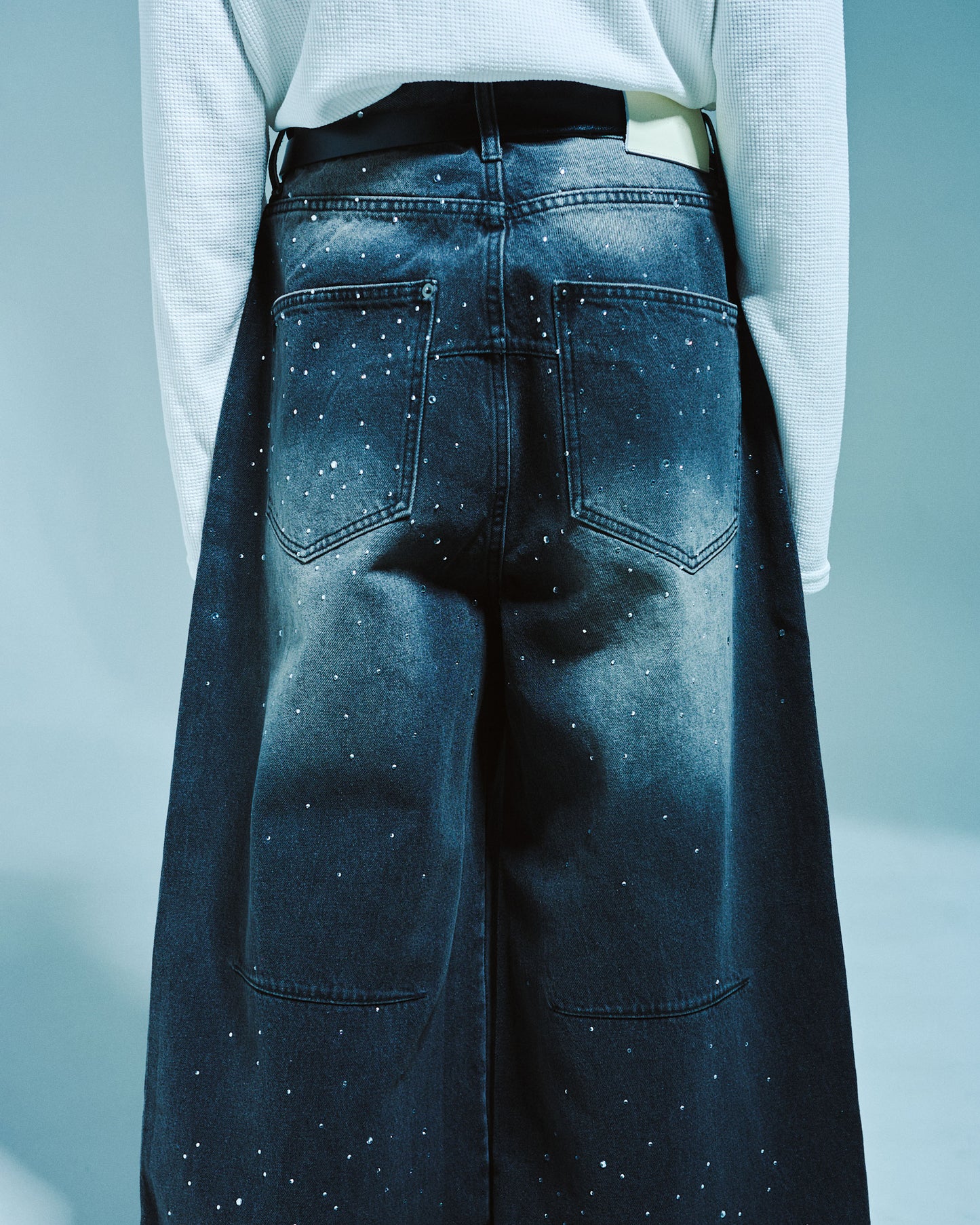 WIDE BAGGY RHINESTONE DENIM