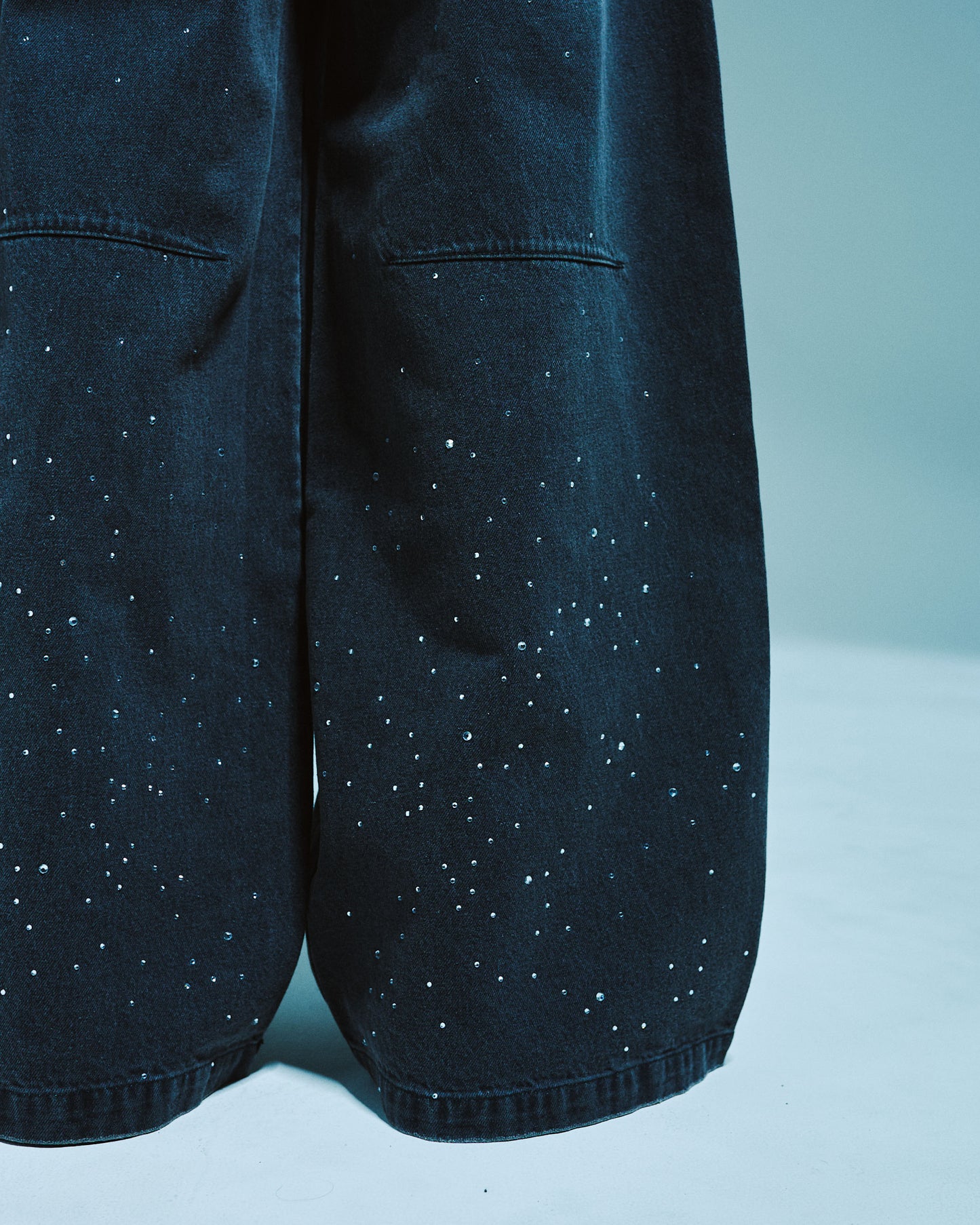 WIDE BAGGY RHINESTONE DENIM