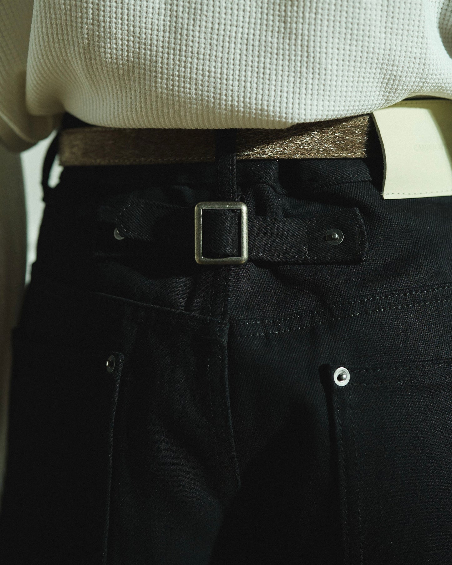 SIDE SEEM BOOTS CUT RIGID JEANS