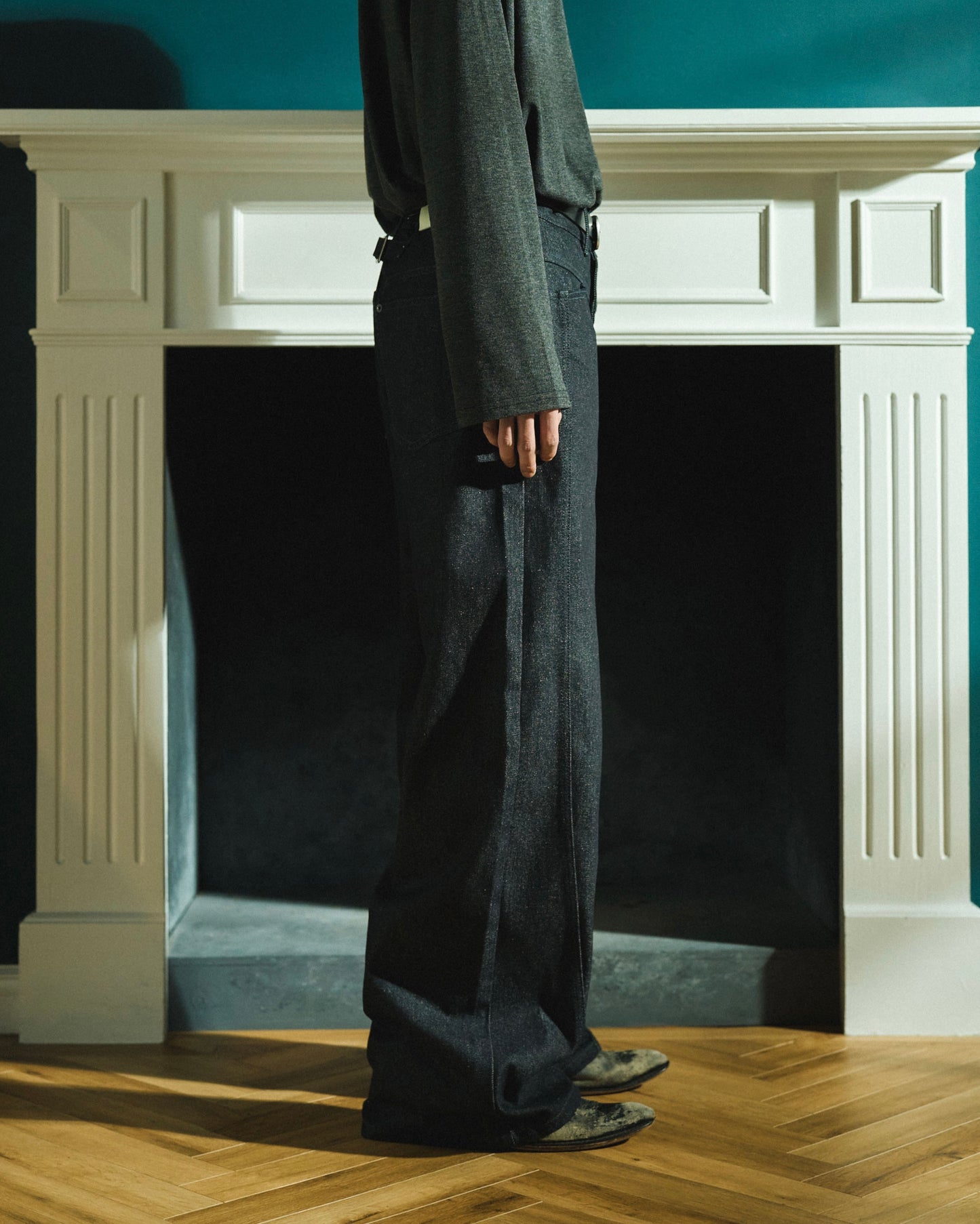 SIDE SEEM BOOTS CUT RIGID JEANS