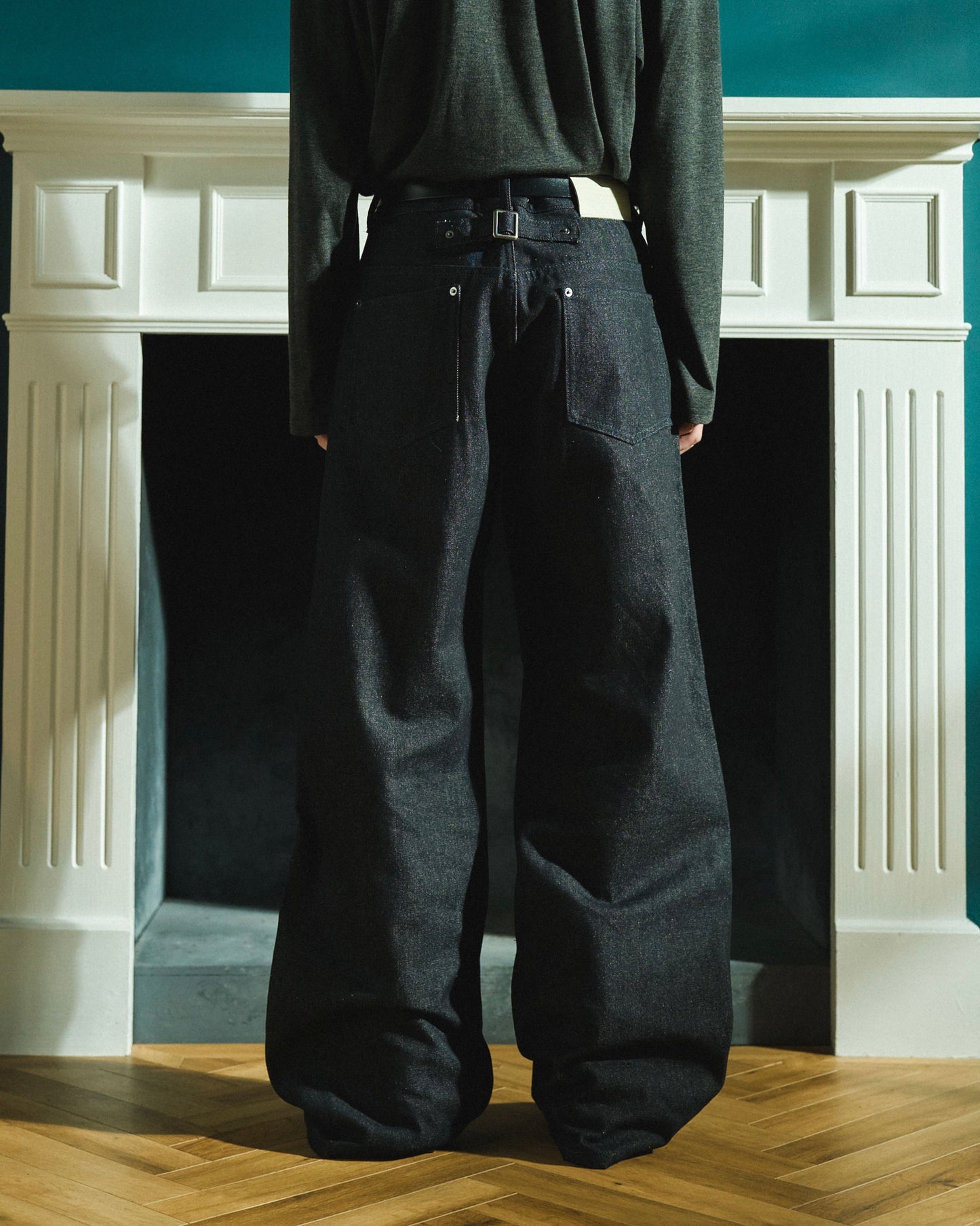 SIDE SEEM BOOTS CUT RIGID JEANS