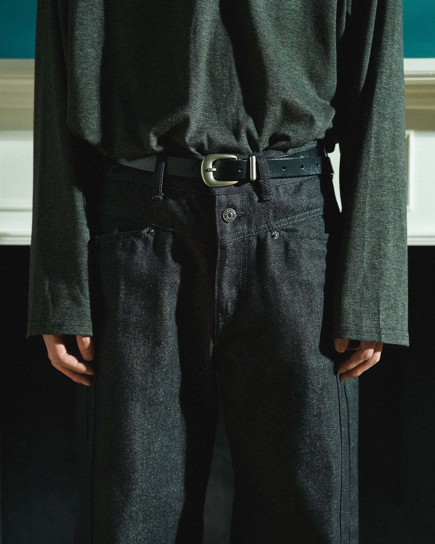 SIDE SEEM BOOTS CUT RIGID JEANS