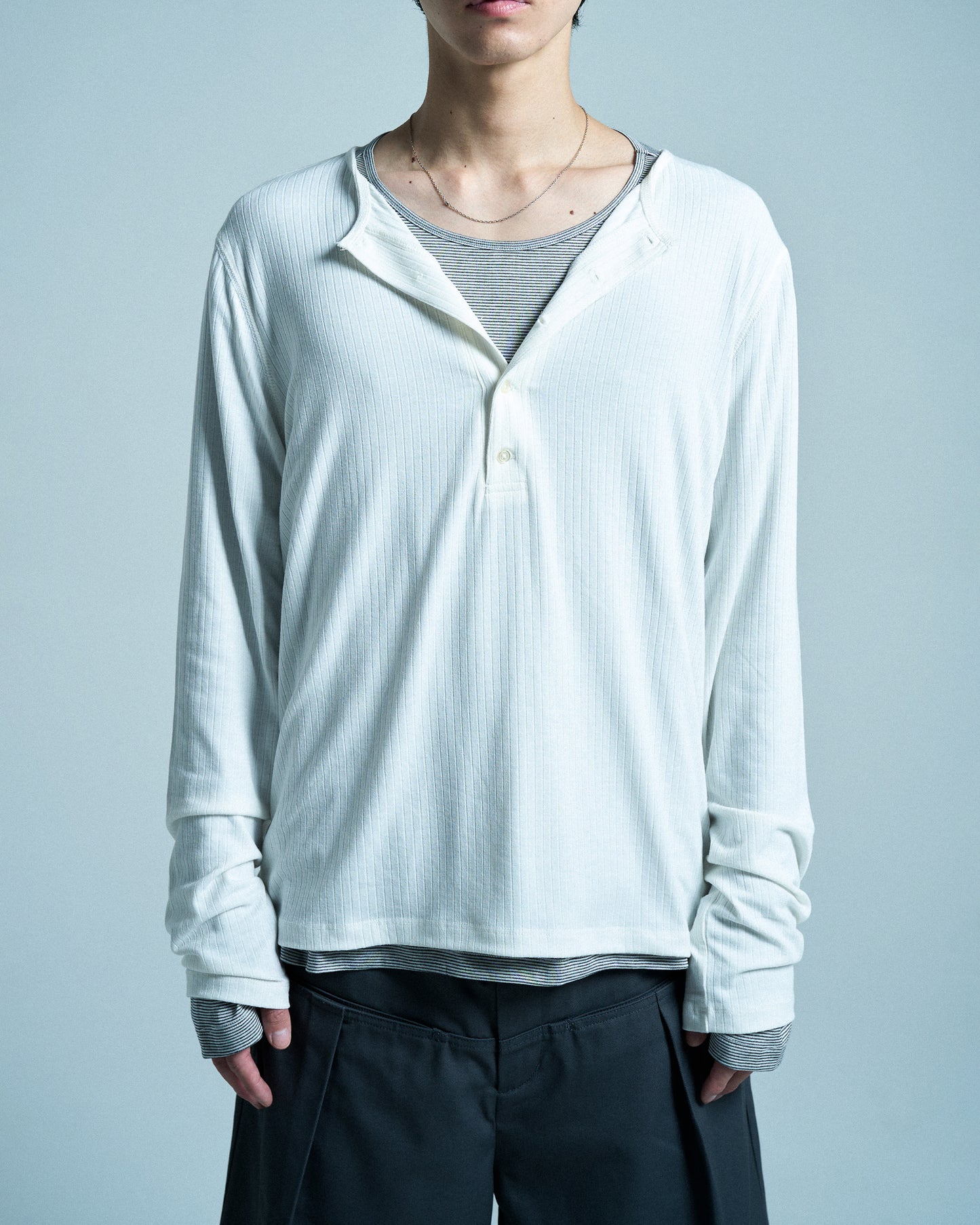 RIB HENLEY NECK L/S TEE