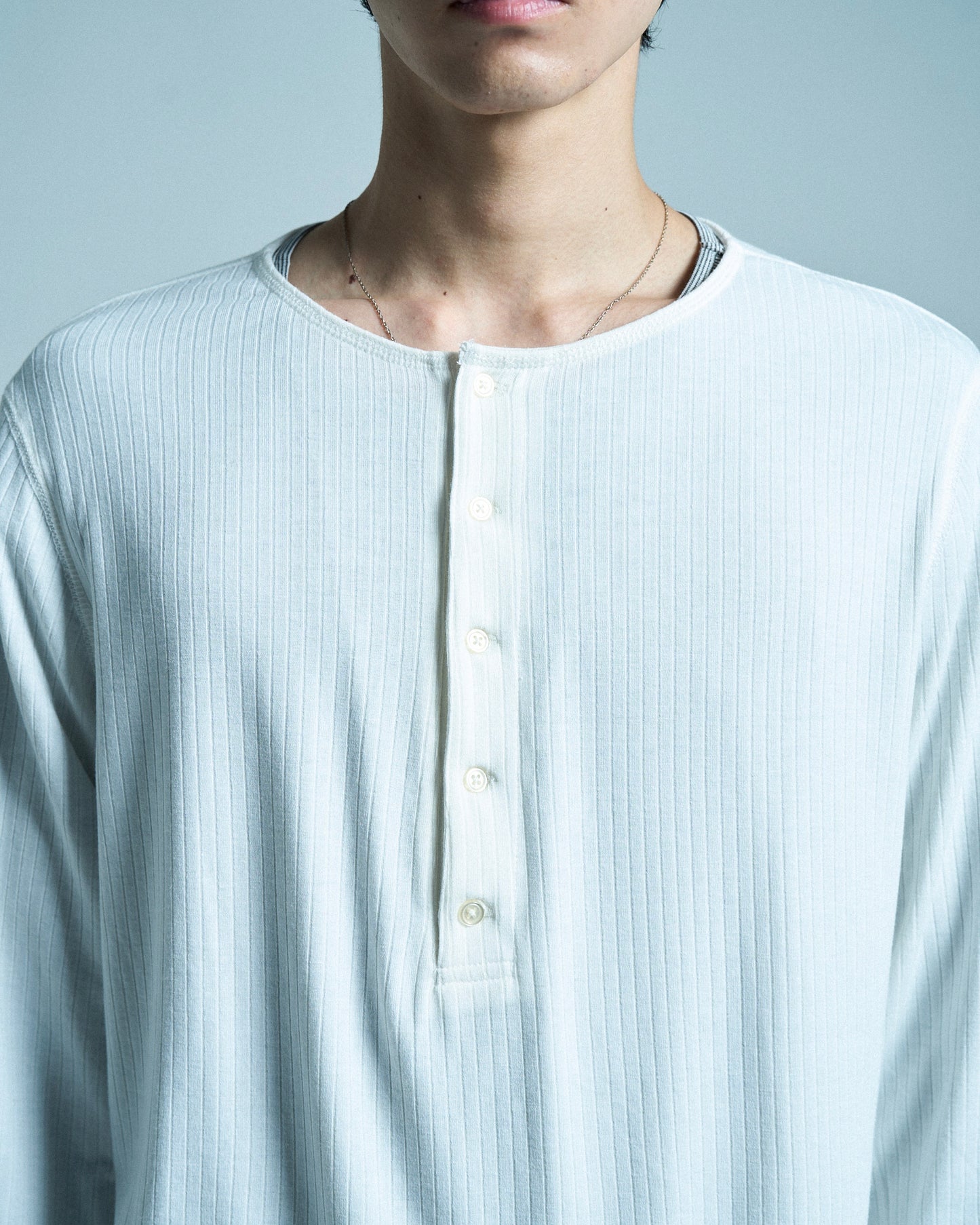 RIB HENLEY NECK L/S TEE