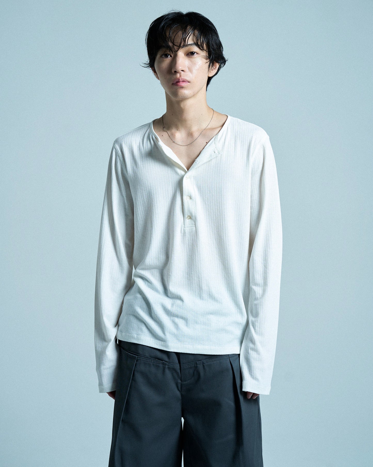 RIB HENLEY NECK L/S TEE