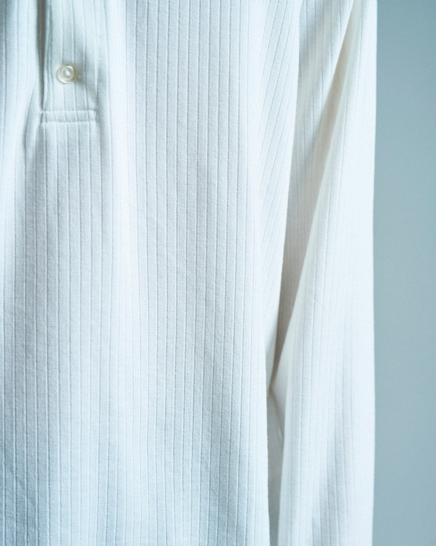 RIB HENLEY NECK L/S TEE