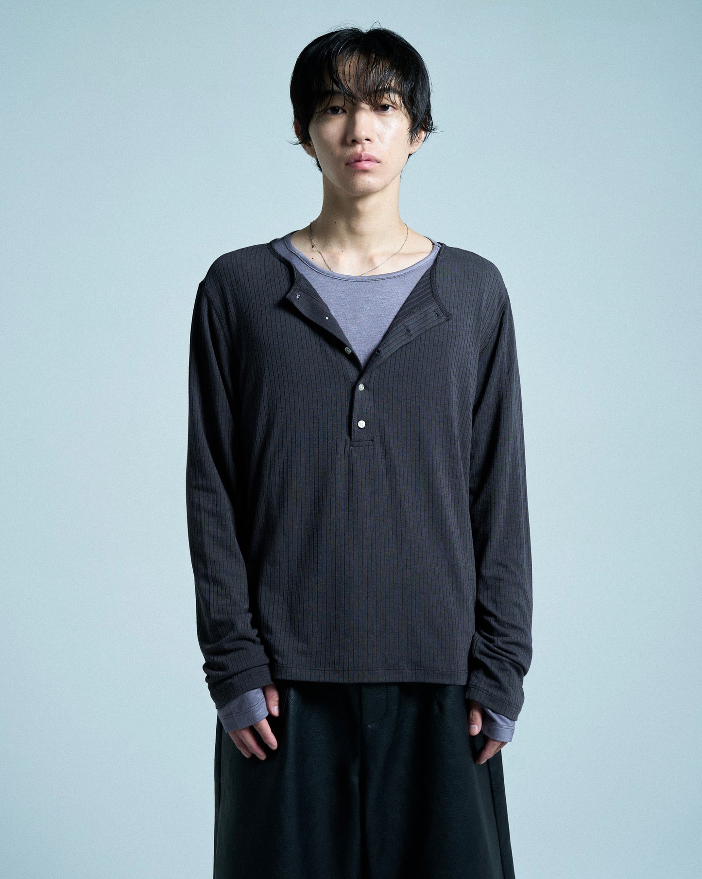 RIB HENLEY NECK L/S TEE