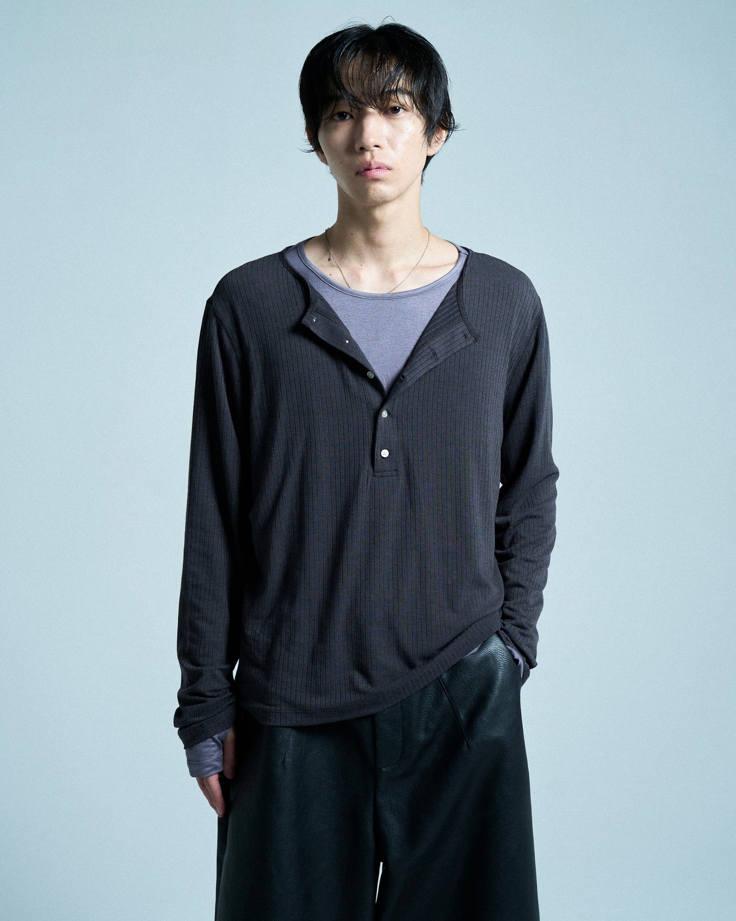 RIB HENLEY NECK L/S TEE