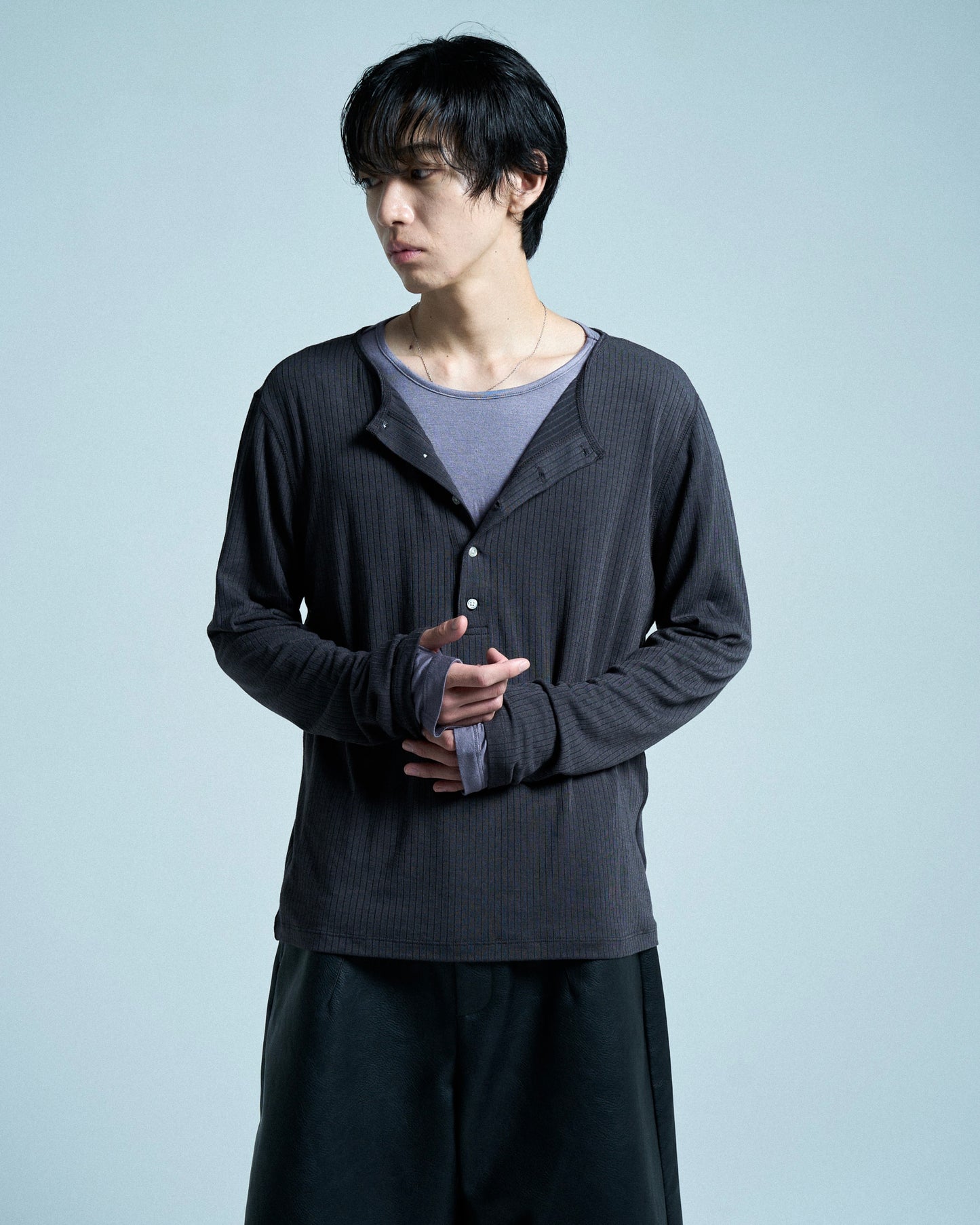 RIB HENLEY NECK L/S TEE