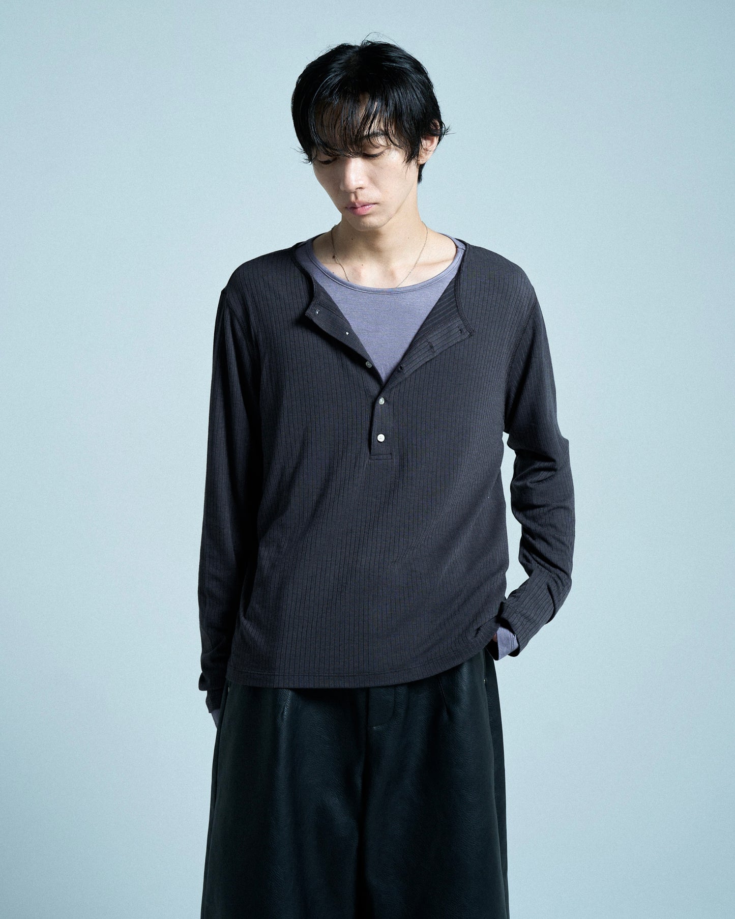 RIB HENLEY NECK L/S TEE