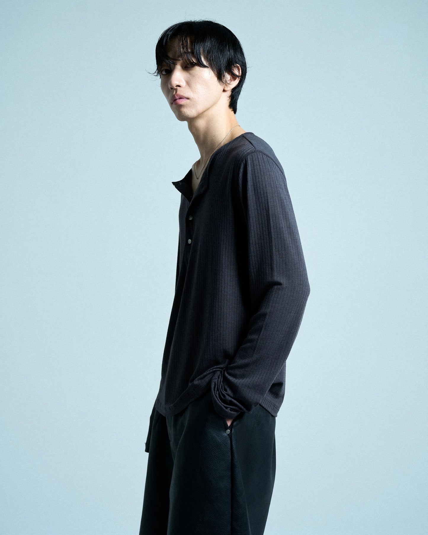 RIB HENLEY NECK L/S TEE