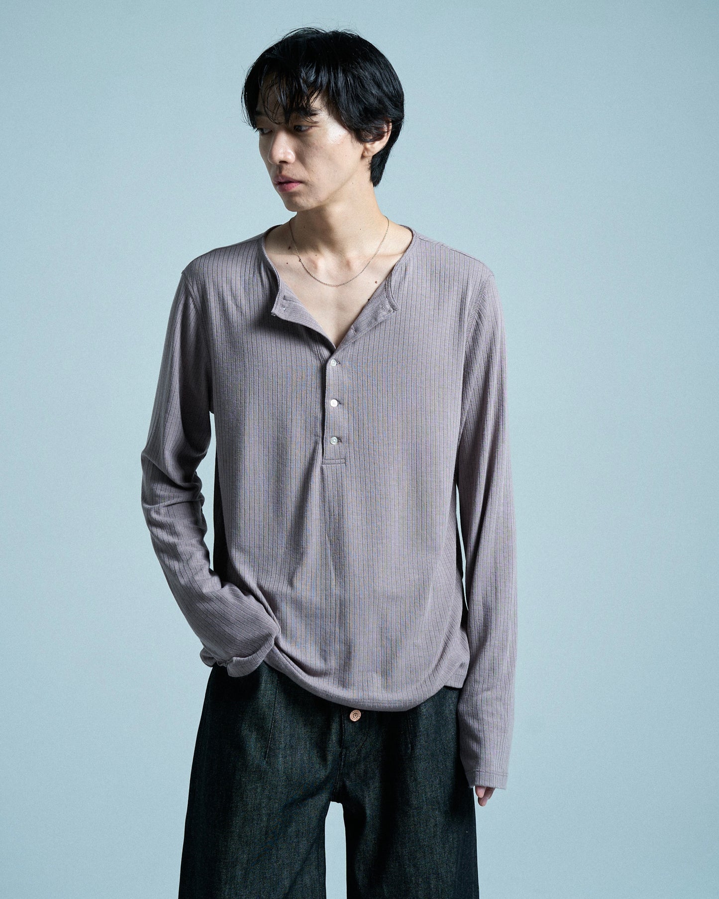 RIB HENLEY NECK L/S TEE