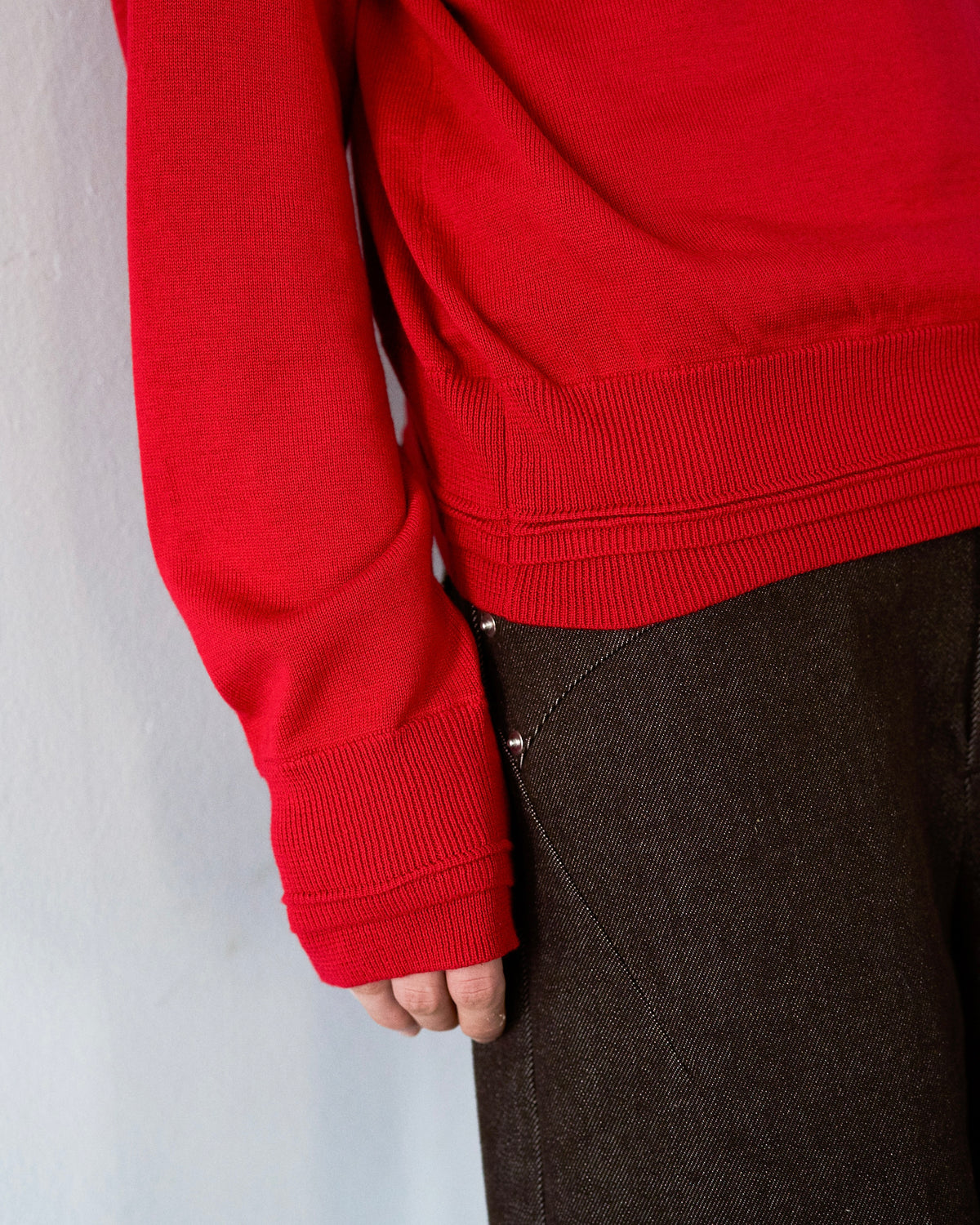 DOUBLE LAYERED V-NECK SWEATER