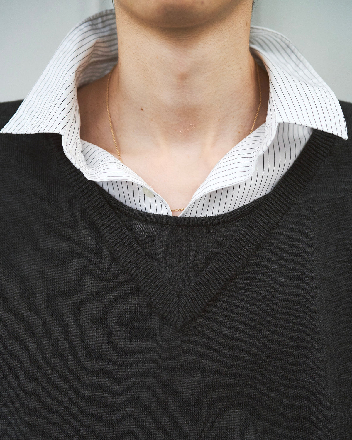 DOUBLE LAYERED V-NECK SWEATER
