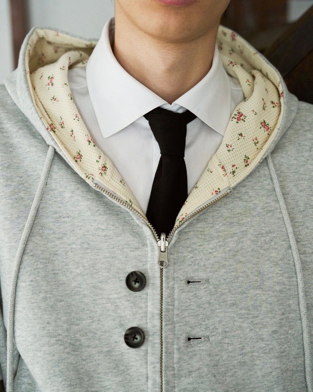 REVERSIBLE FLOWER THERMAL HOODIE