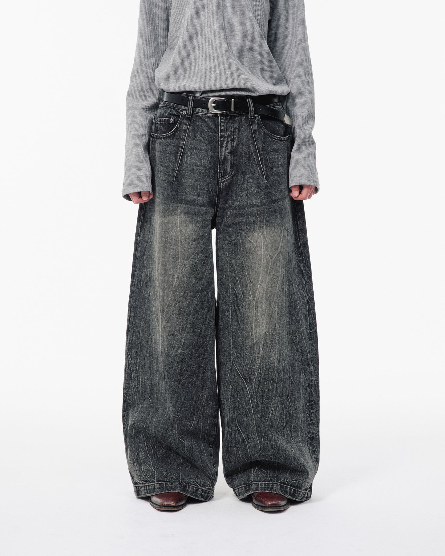 CRACKED CHEMICAL-WASHED WIDE BAGGY JEANS